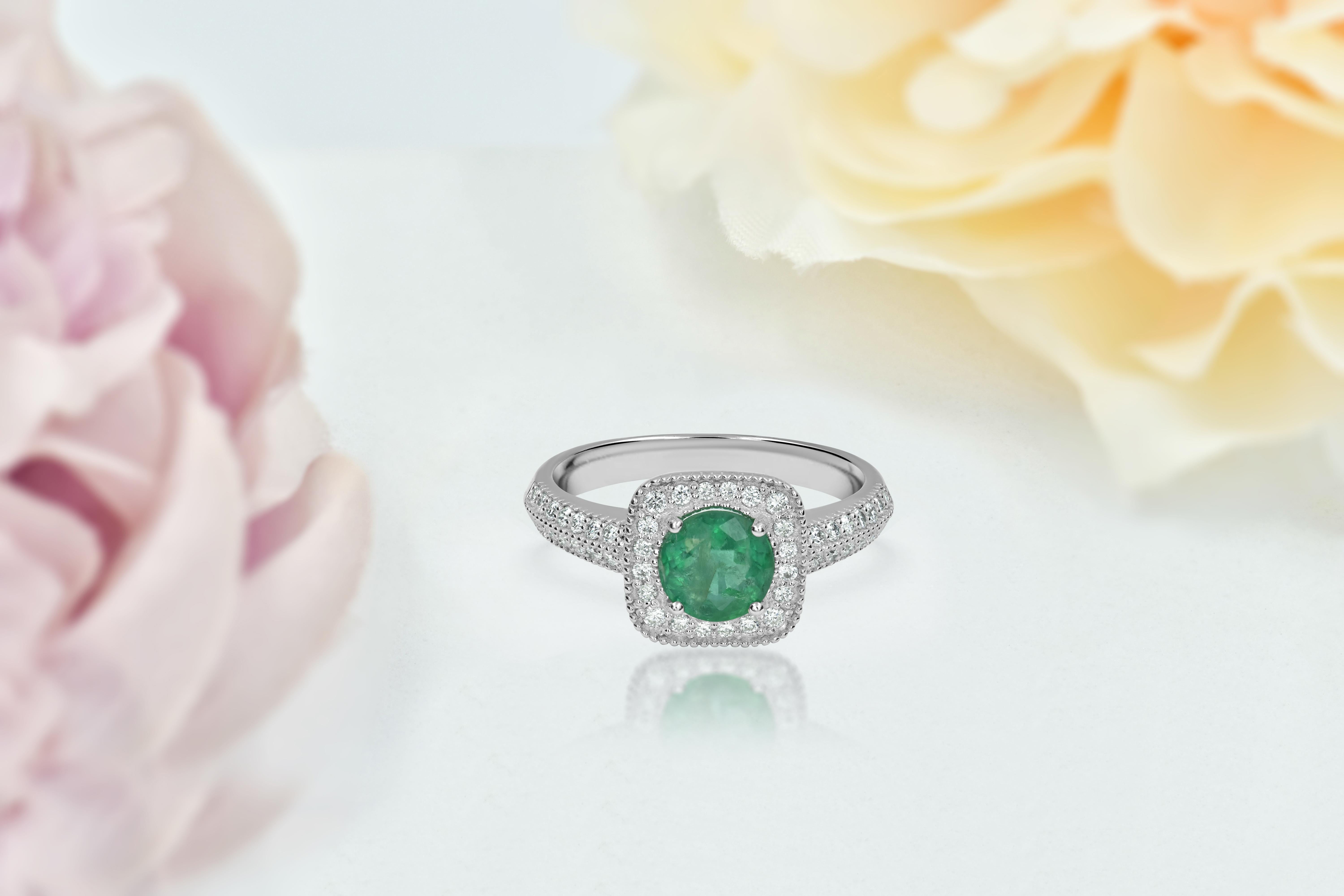 18k Ring White Gold Ring Diamond Ring Emerald Ring Emerald Round Ring For Sale 3