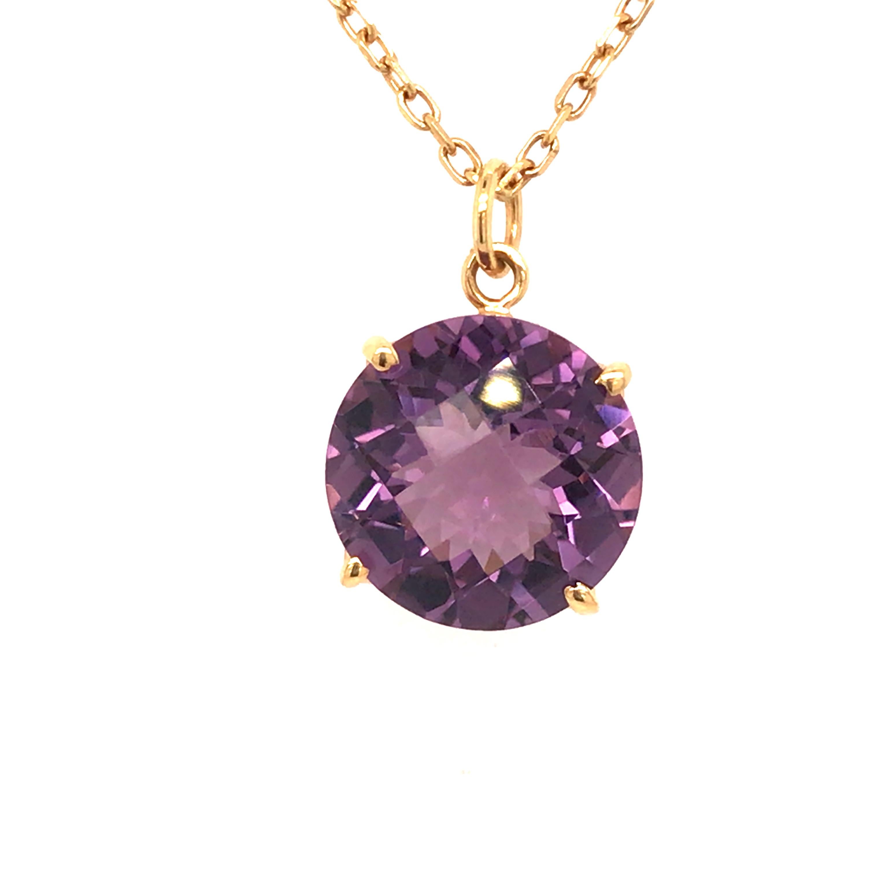 Roberto Coin Amethyst Solitaire Necklace in 18K Yellow Gold.  The Necklace measures 18 inch in length and the Pendant measures 1/2 inch in diameter.  5.44 grams.  Signed with Ruby set in the tag, trademark, 1226, 750