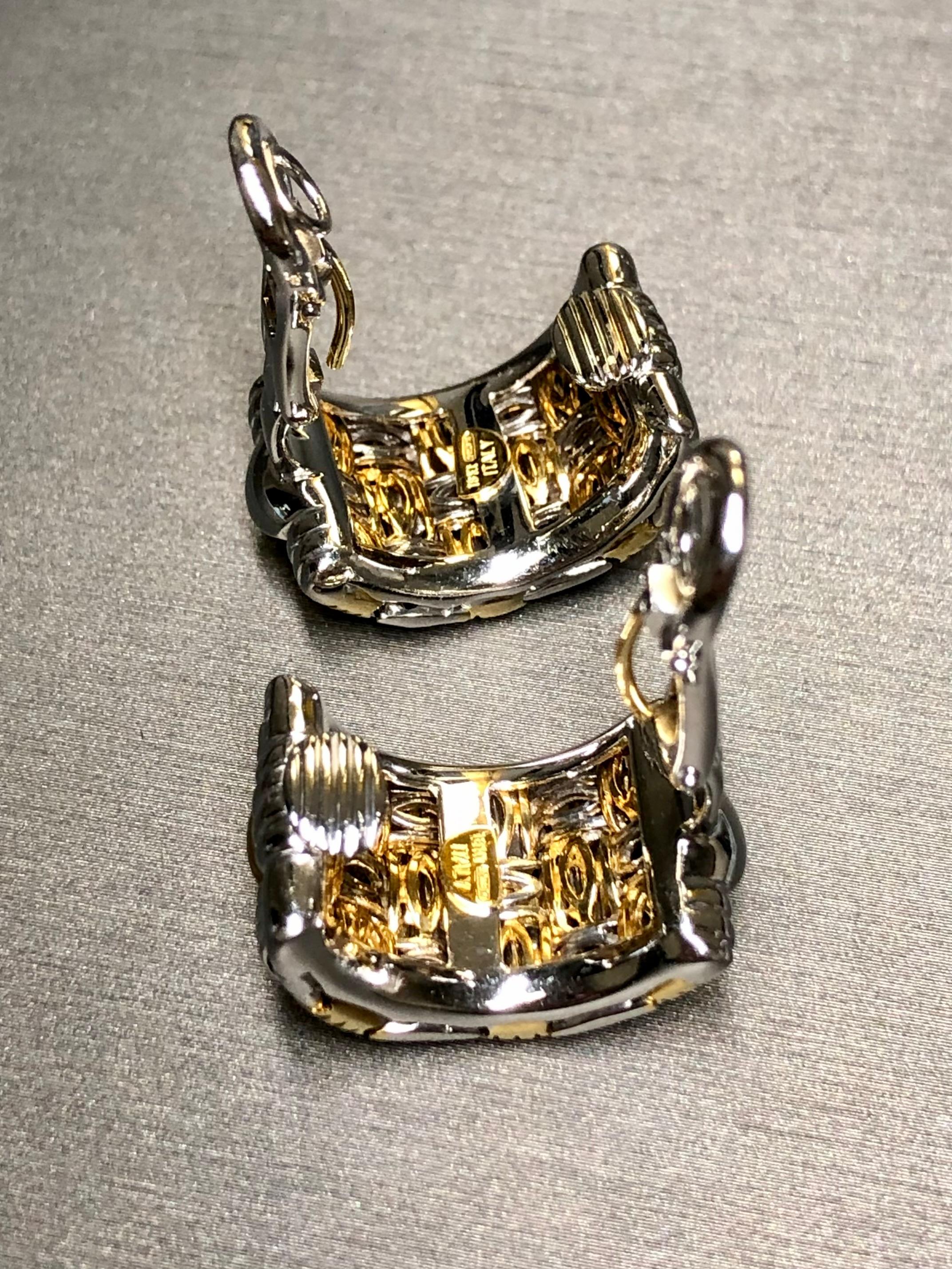 18K ROBERTO COIN Appassionata Korbgeflecht zweifarbige breite Clip-Ohrringe mit Huggie-Ohrringe (Zeitgenössisch) im Angebot
