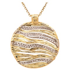 18K Roberto Coin Diamond and Gold Medallion Pendant Yellow Gold