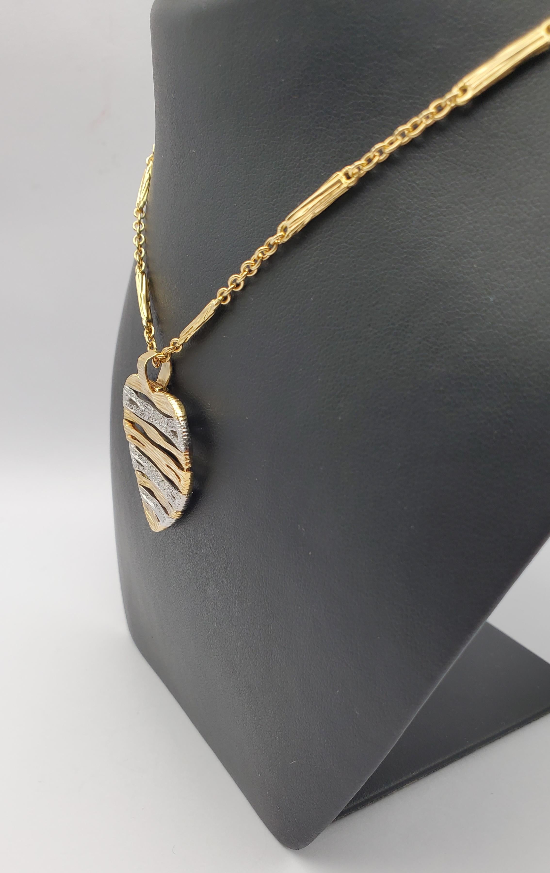 18k Roberto Coin Diamond Gold Heart Necklace from Elefantino Collection For Sale 2