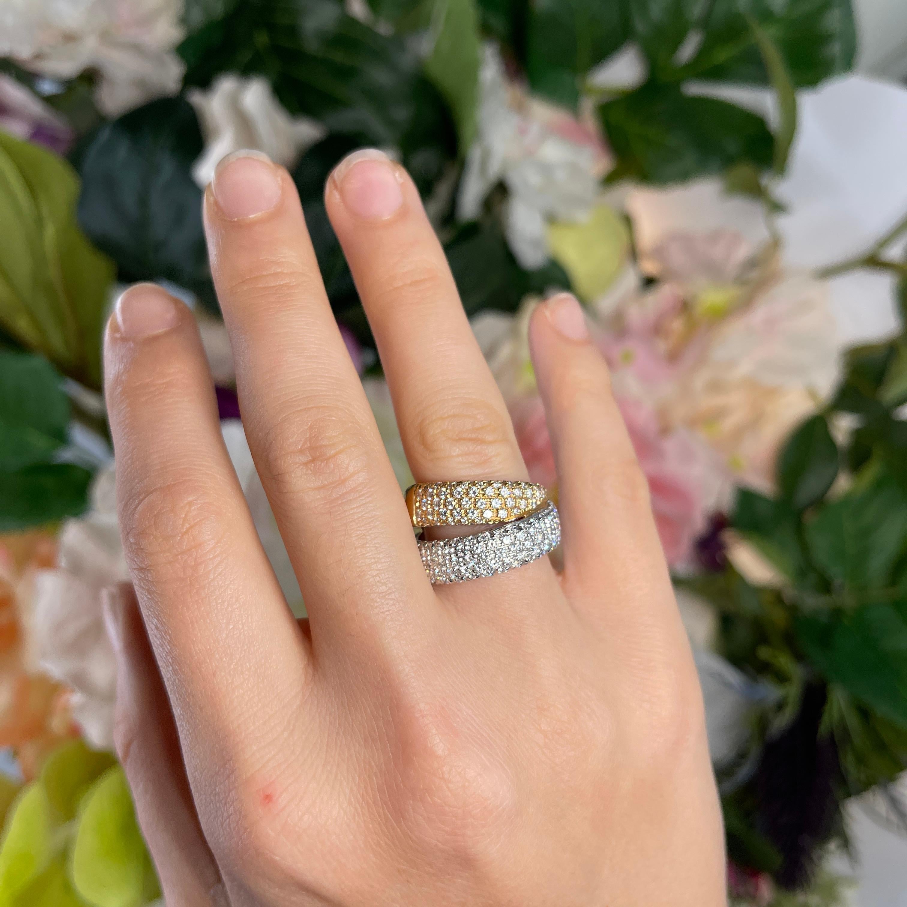 18k Rose and White Gold Double Band Ring with Pavé Diamonds For Sale 2