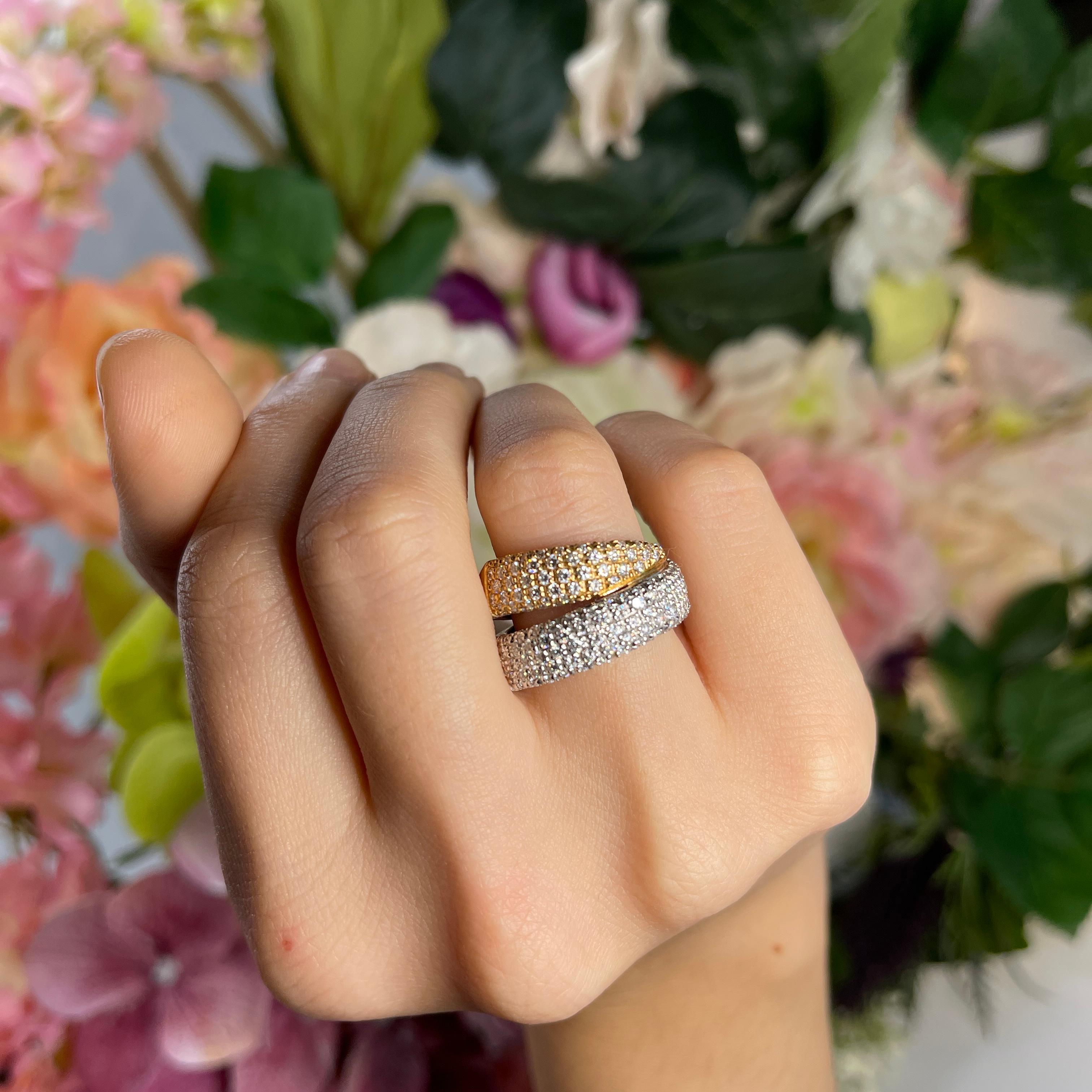 18k Rose and White Gold Double Band Ring with Pavé Diamonds For Sale 4