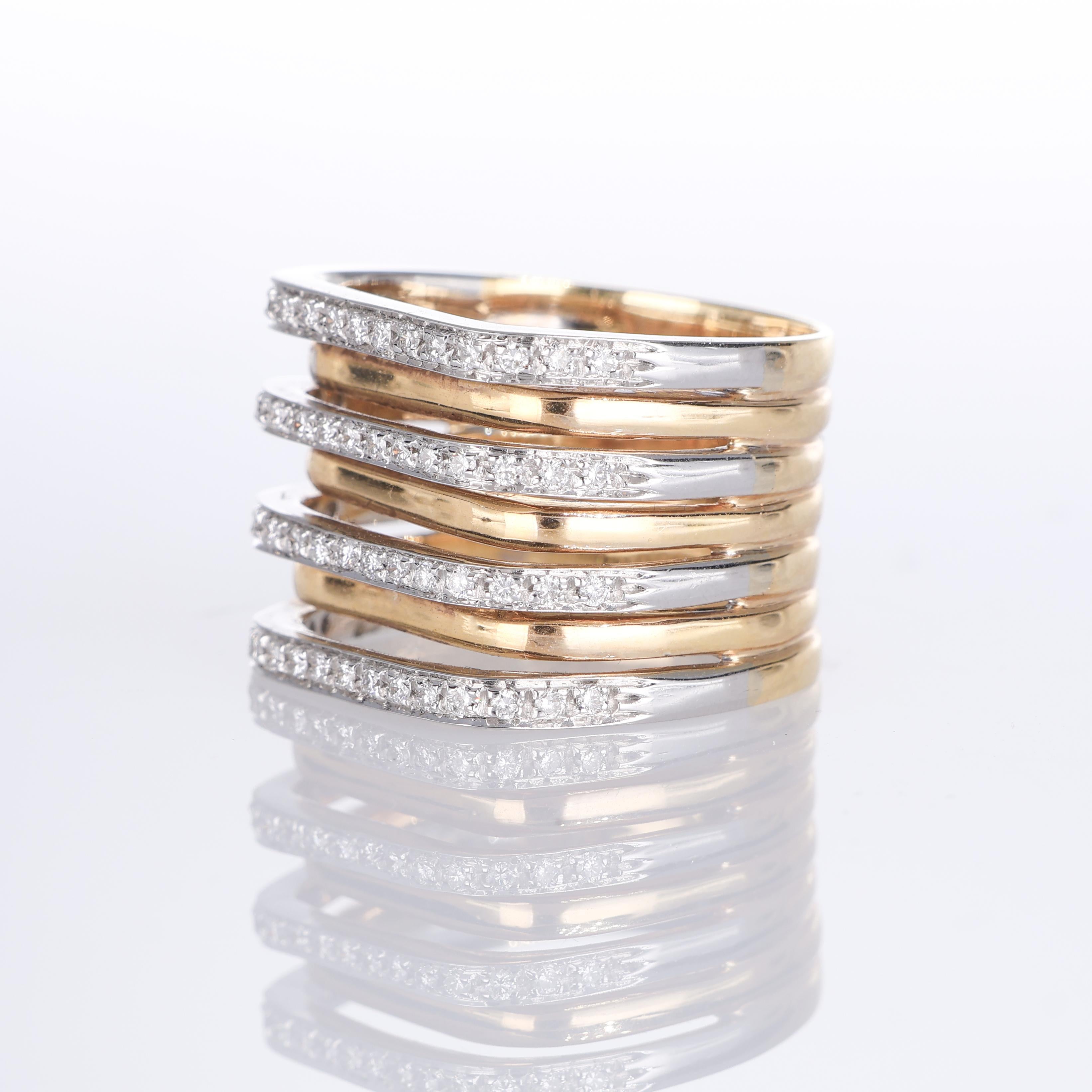 18K Rose and White Gold Multi-Band Ring with Diamonds In New Condition For Sale In Bergamo, BG