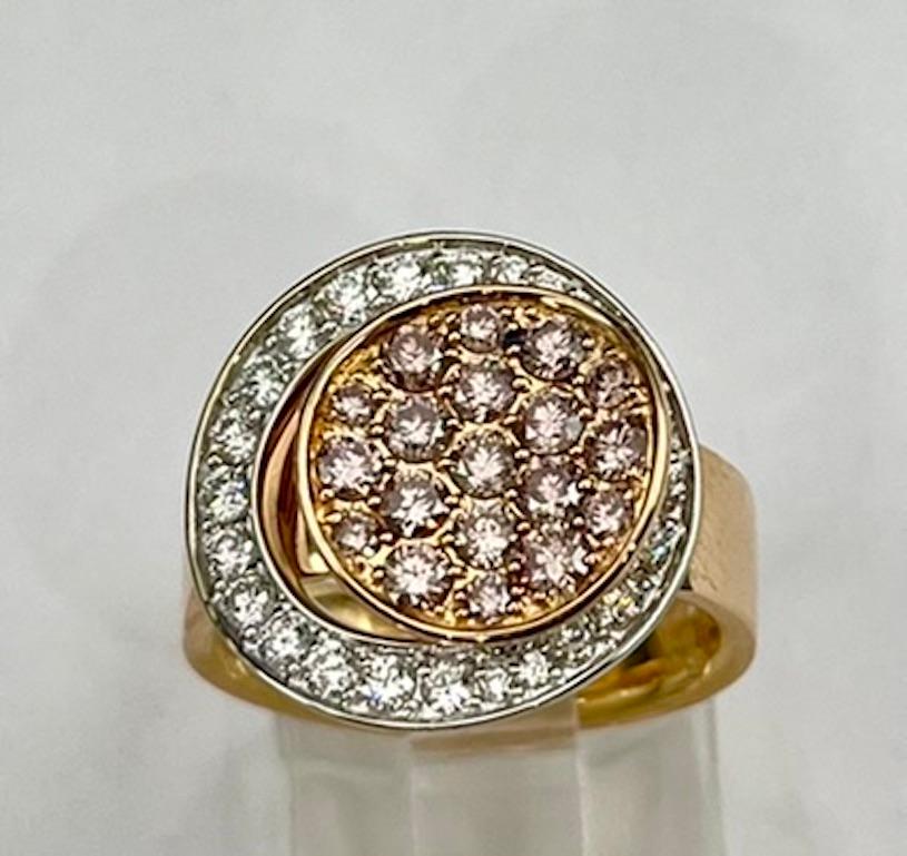 18K Rose and White Gold Ring With Round Natural Pink and White Diamonds In New Condition For Sale In San Diego, CA