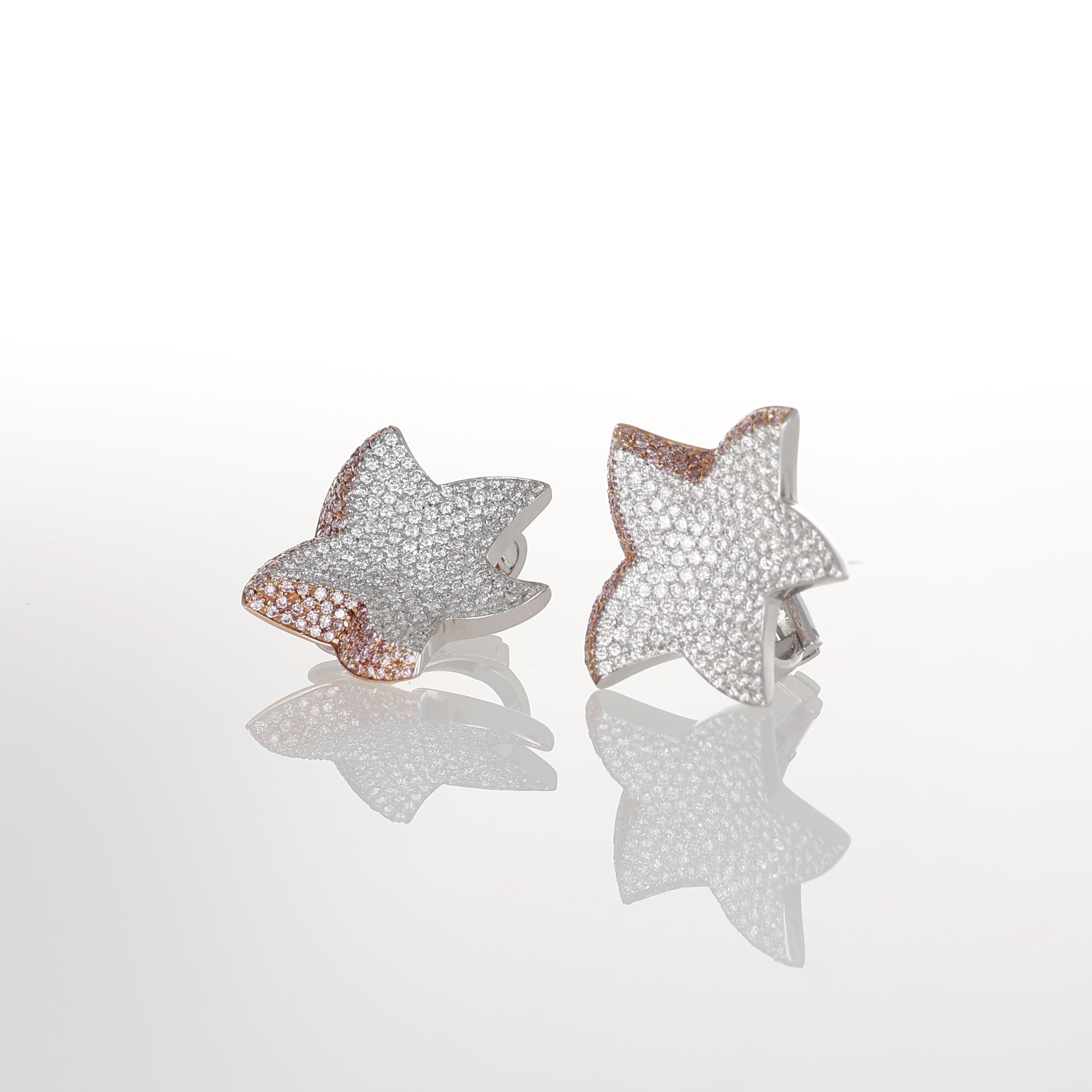 Taglio brillante Orecchini Pavé di diamanti a forma di stella in oro rosa e bianco 18 carati in vendita