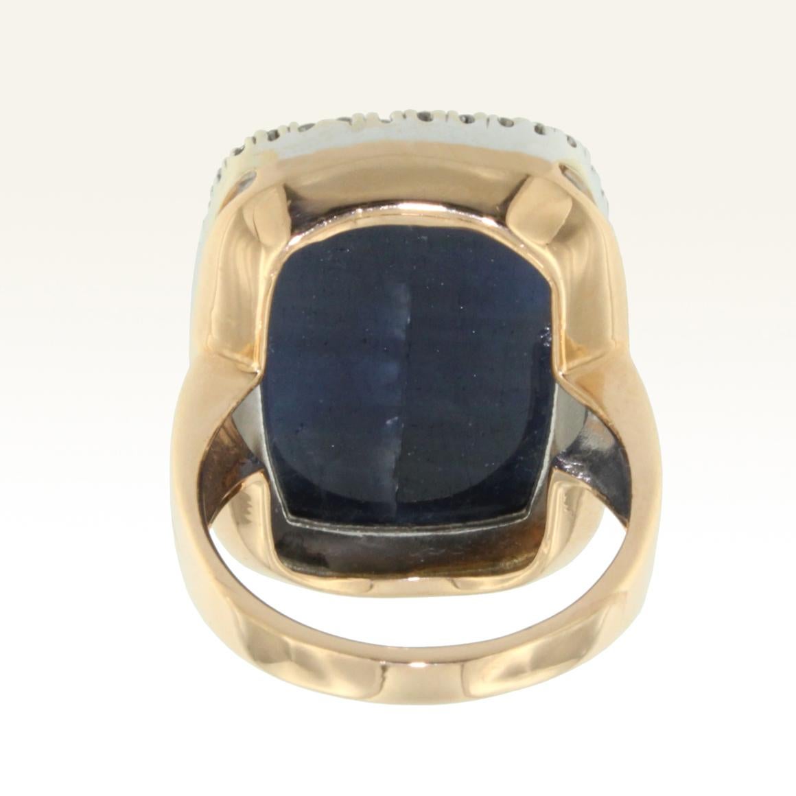 18 Karat Rose and White Gold with Blue Sapphire and White Diamonds Ring In New Condition In GALLARATE, IT