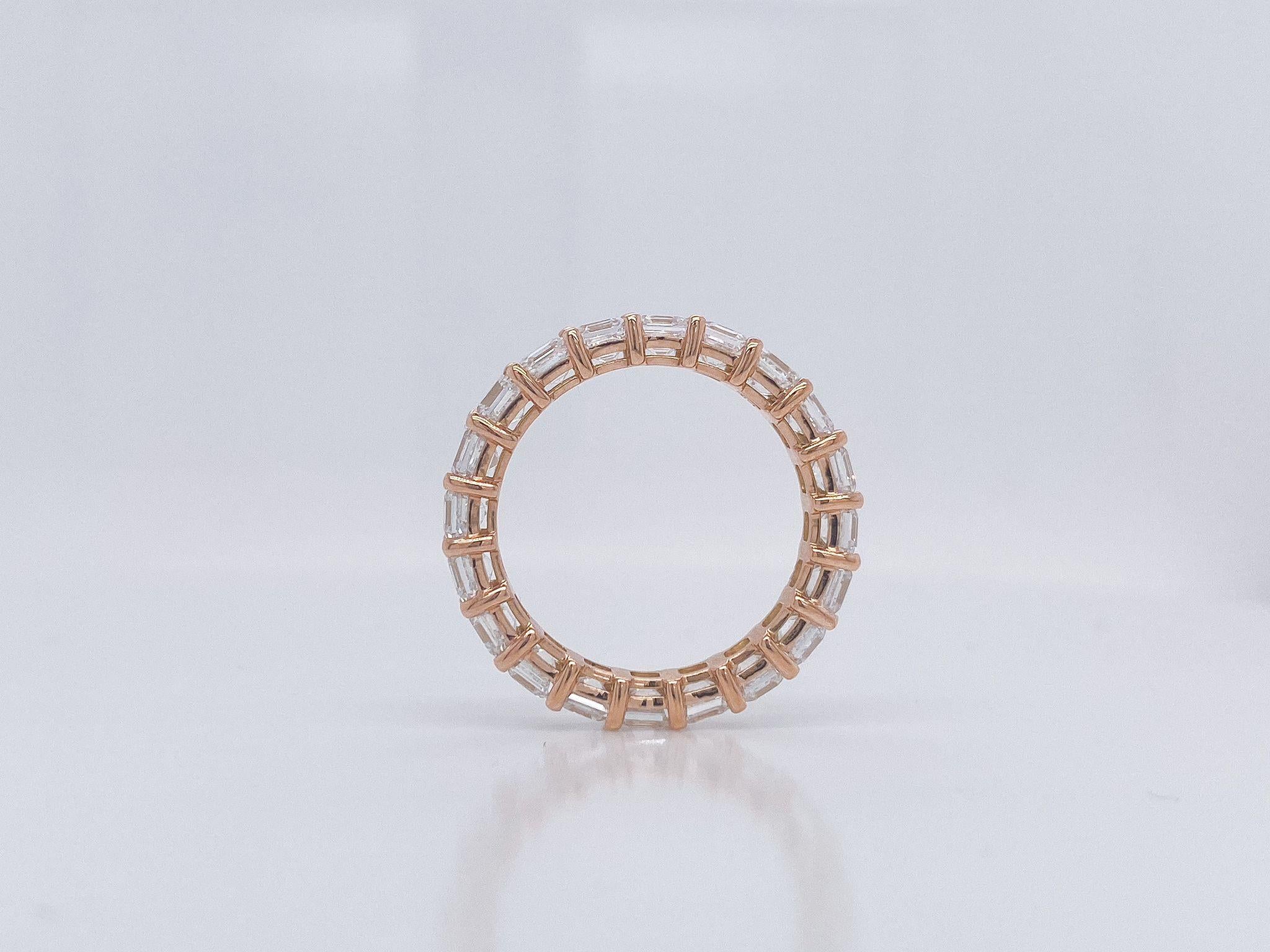 Eternity-Ring, 18 Karat Roségold mit Asscher-Diamant  im Zustand „Neu“ im Angebot in Cedarhurst, NY