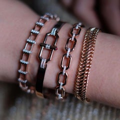 18 Karat Rose Gold, 0.26 Carat Diamond Hexagon Bangle