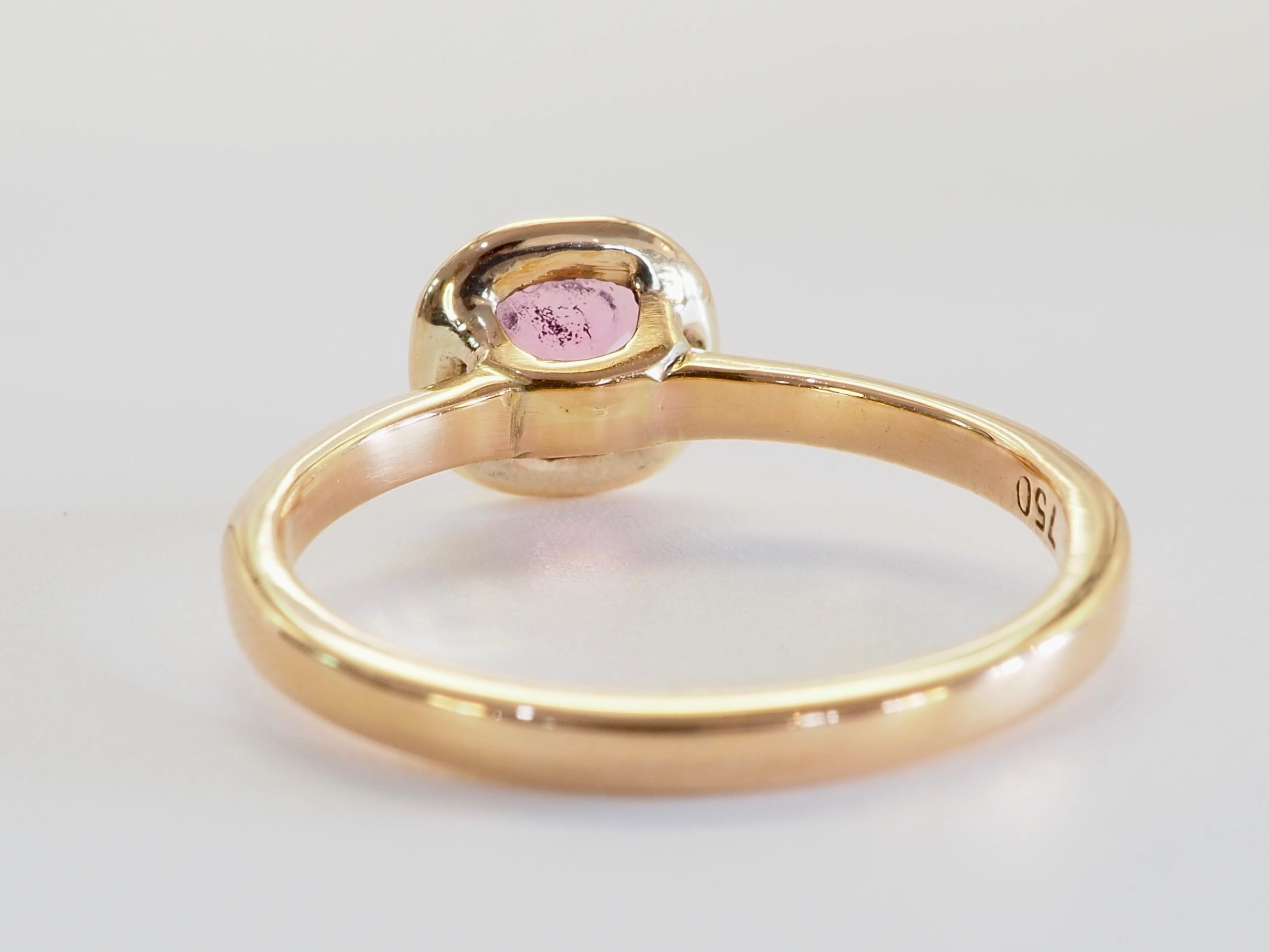 Taglio ovale Anello solitario con castone in oro rosa 18 carati da 0,73 carati con spinello rosa Mahenge in vendita