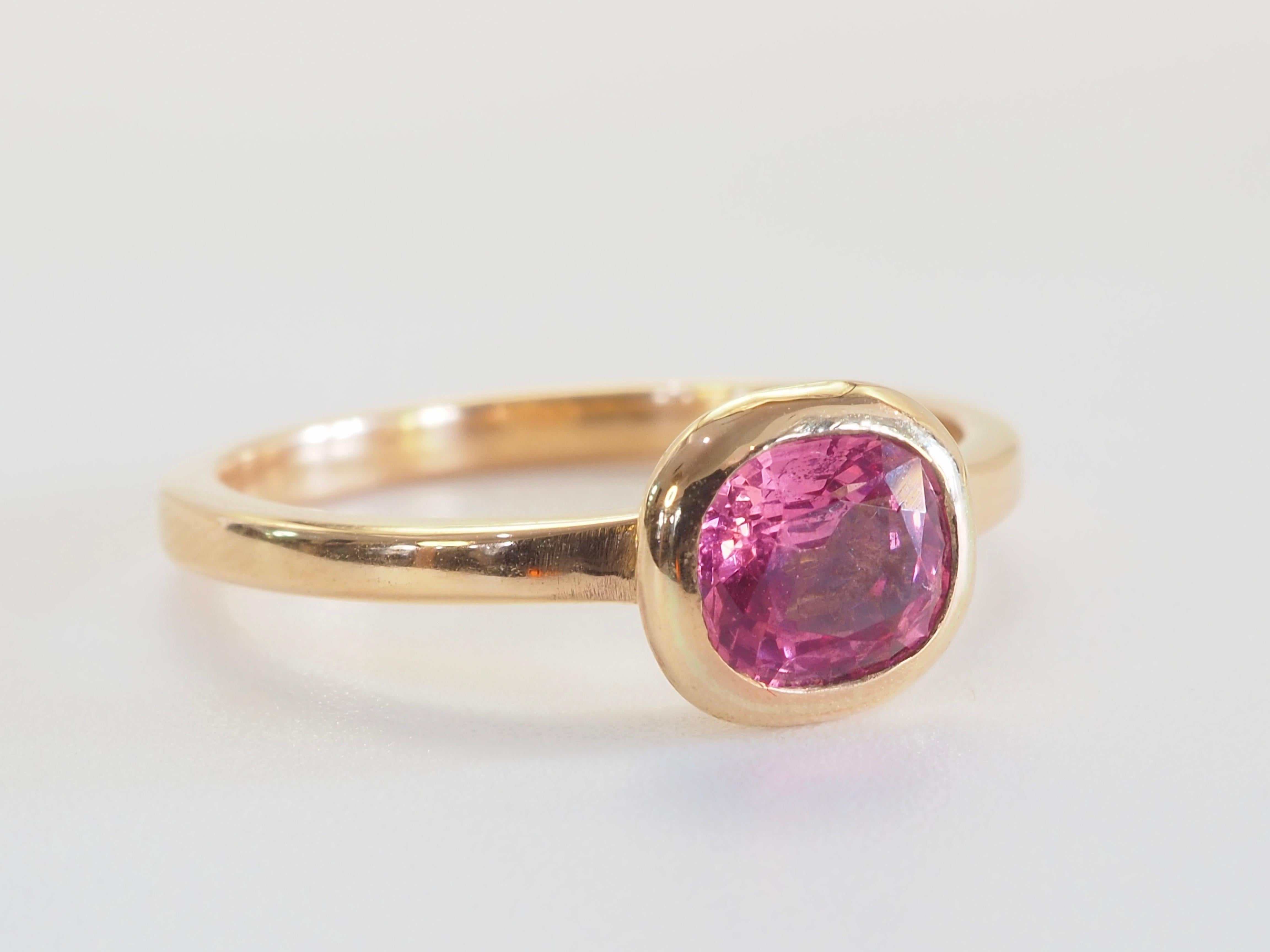 Anello solitario con castone in oro rosa 18 carati da 0,73 carati con spinello rosa Mahenge In condizioni Nuovo in vendita a เกาะสมุย, TH