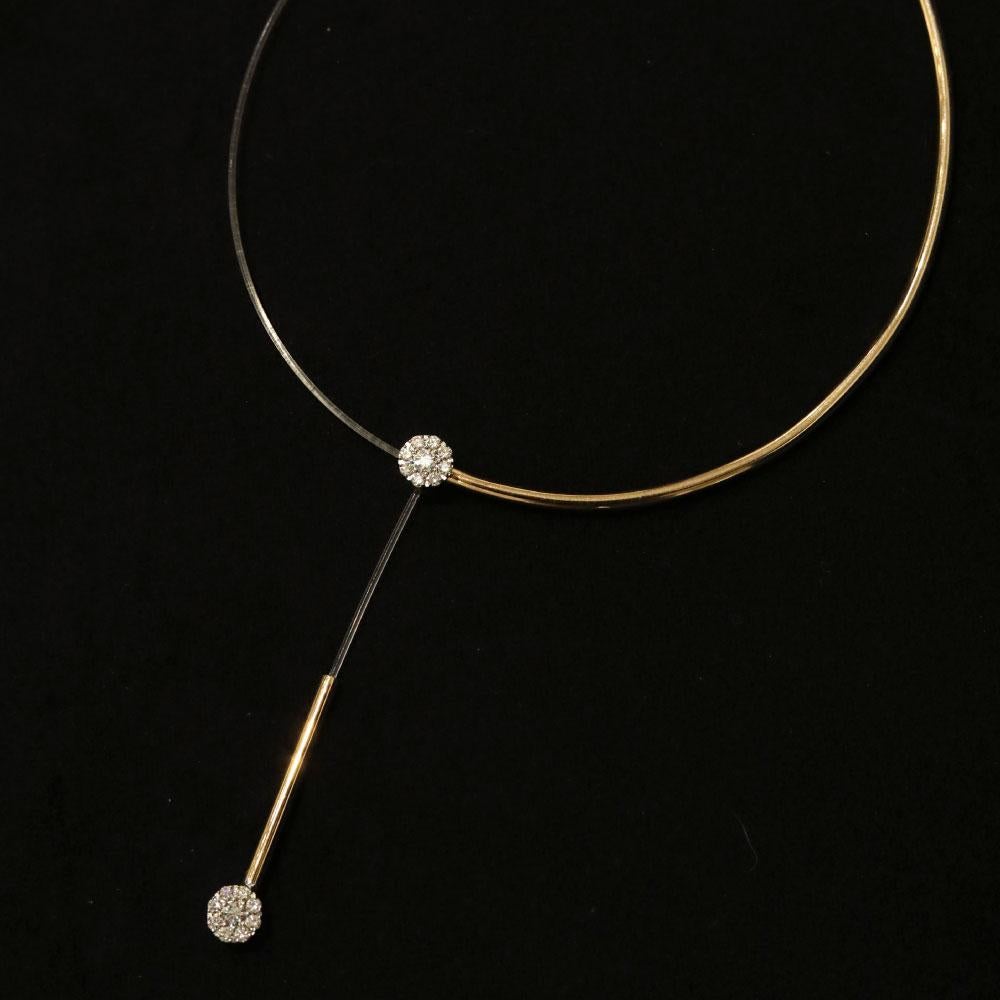 Alessa Pendulum Necklace 18 Karat Yellow Gold Clique Collection In New Condition For Sale In London, GB