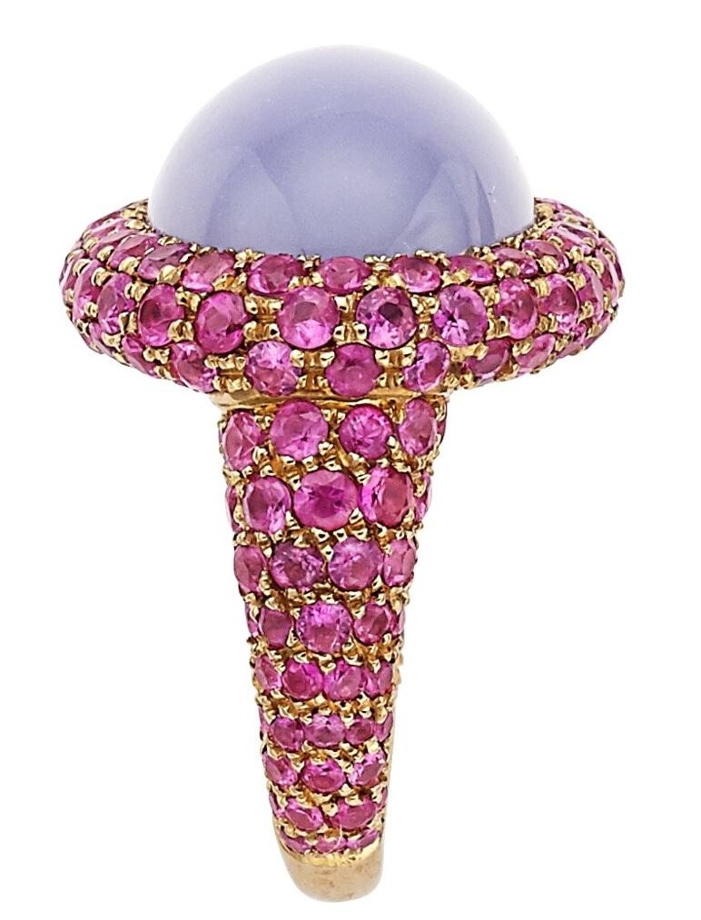 Modern 18k Rose Gold 12.9 ct Chalcedony Cabochon Ring with Pink Sapphire Accents Sz 6.5 For Sale