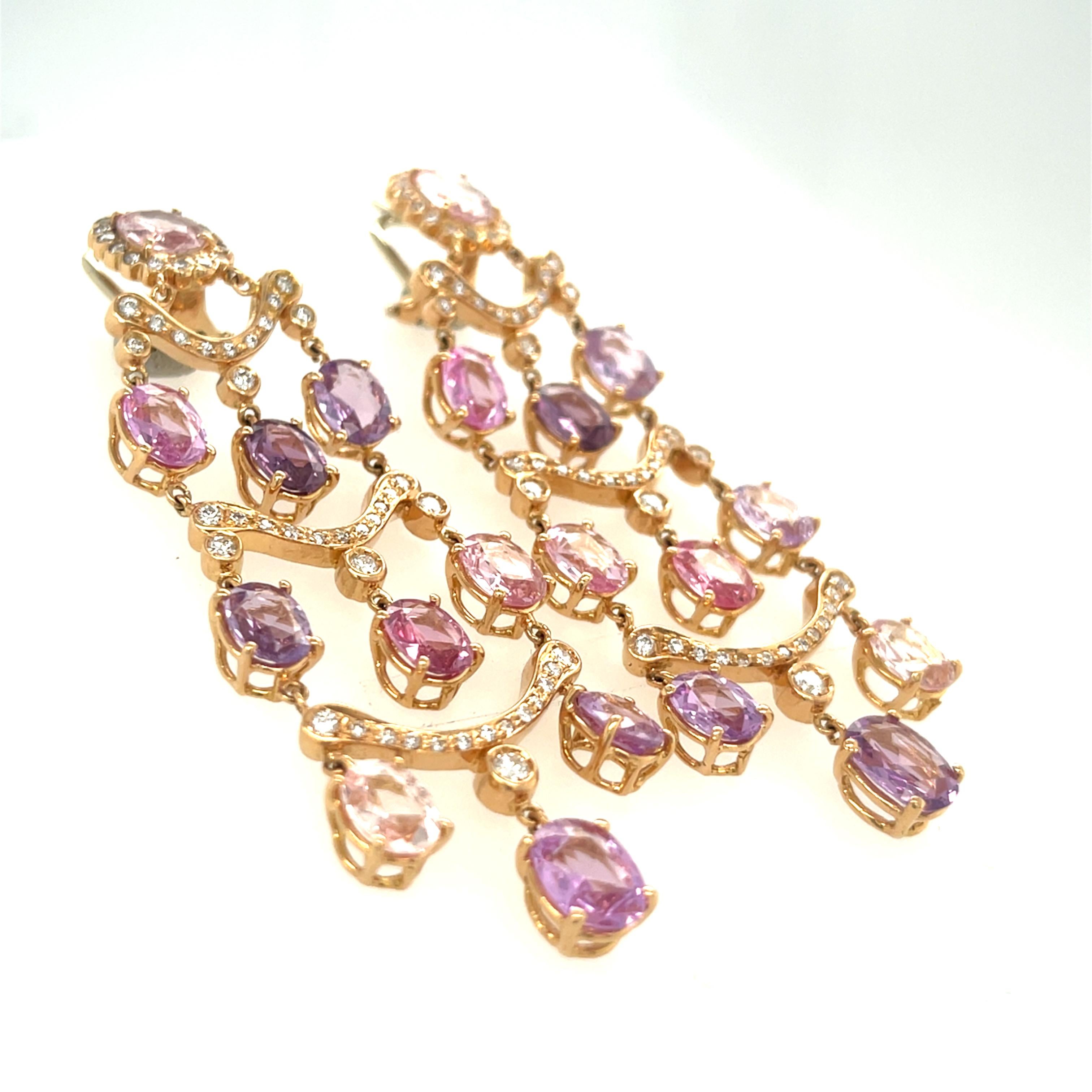Moderne Boucles d'oreilles chandelier en or rose 18k 26 ct saphir rose et violet avec 0.7 ct Dia en vente