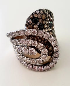 18K Rose Gold 3.38 K White Diamonds 3.17 K Fancy Diamonds 0.50 K Black Dia Ring