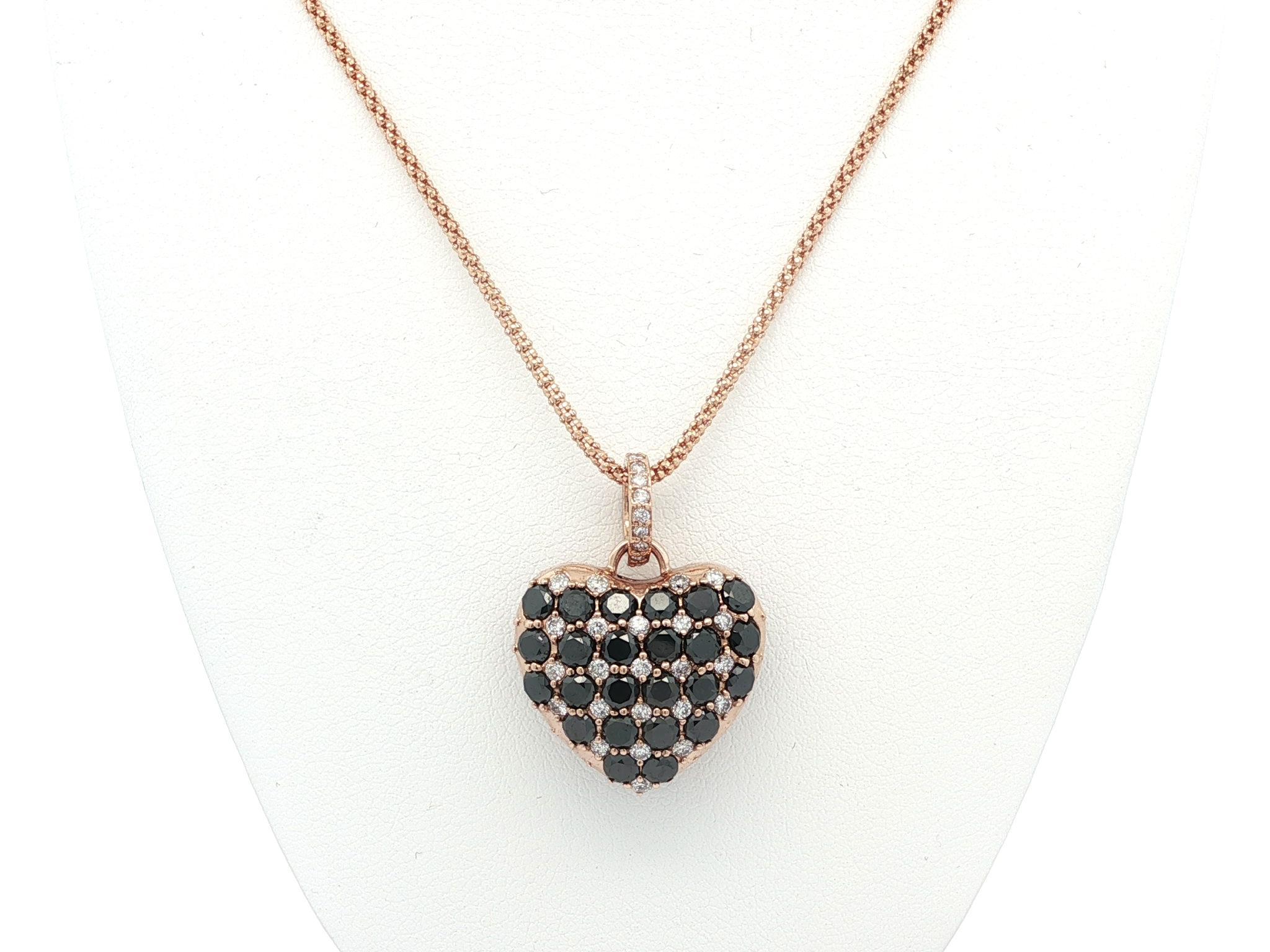 Ciondolo a cuore reversibile in oro rosa 18k con diamante bianco nero e tormalina rosa da 4,1 carati In condizioni ottime in vendita a Montclair, NJ