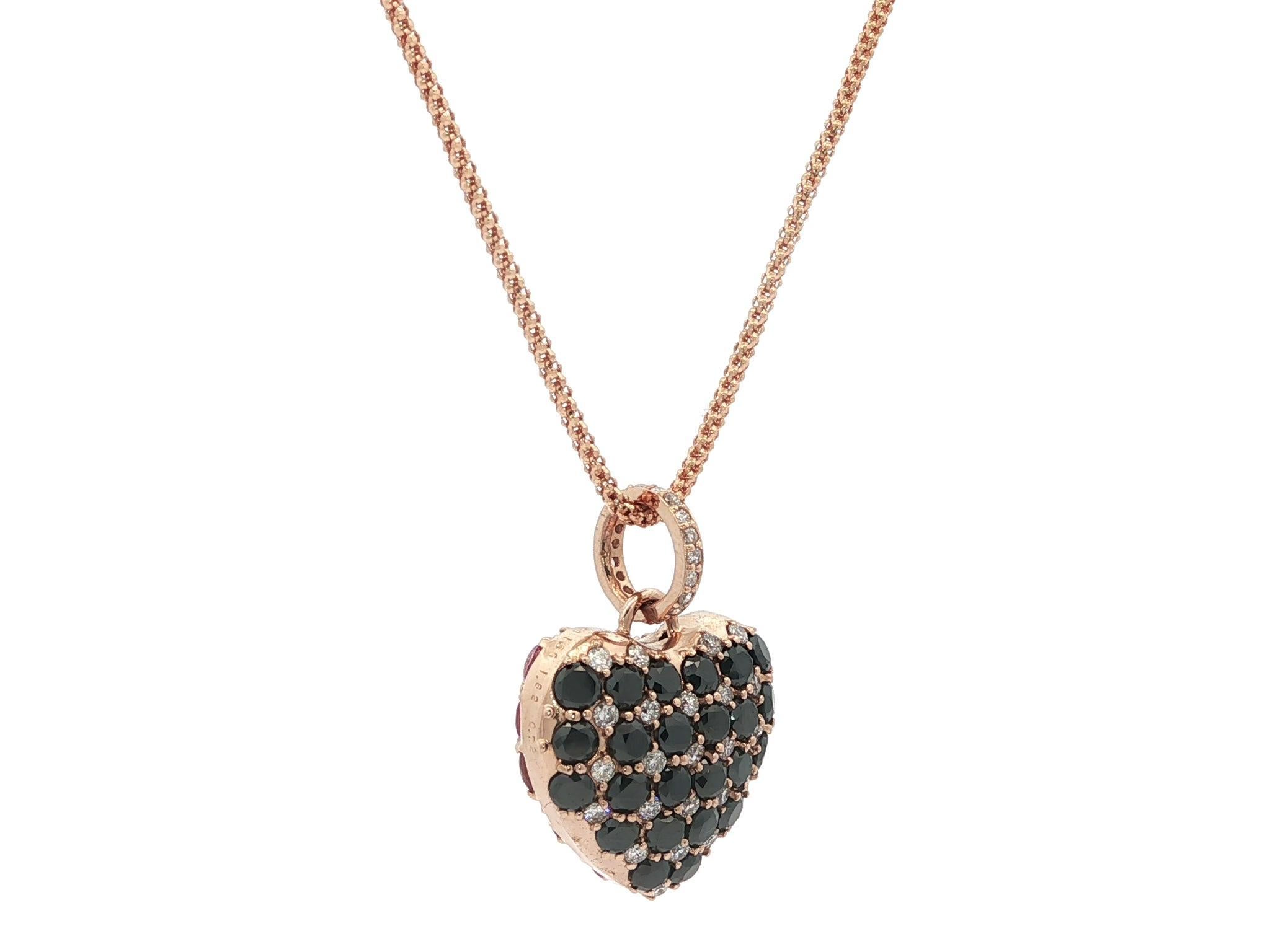 Ciondolo a cuore reversibile in oro rosa 18k con diamante bianco nero e tormalina rosa da 4,1 carati in vendita 4