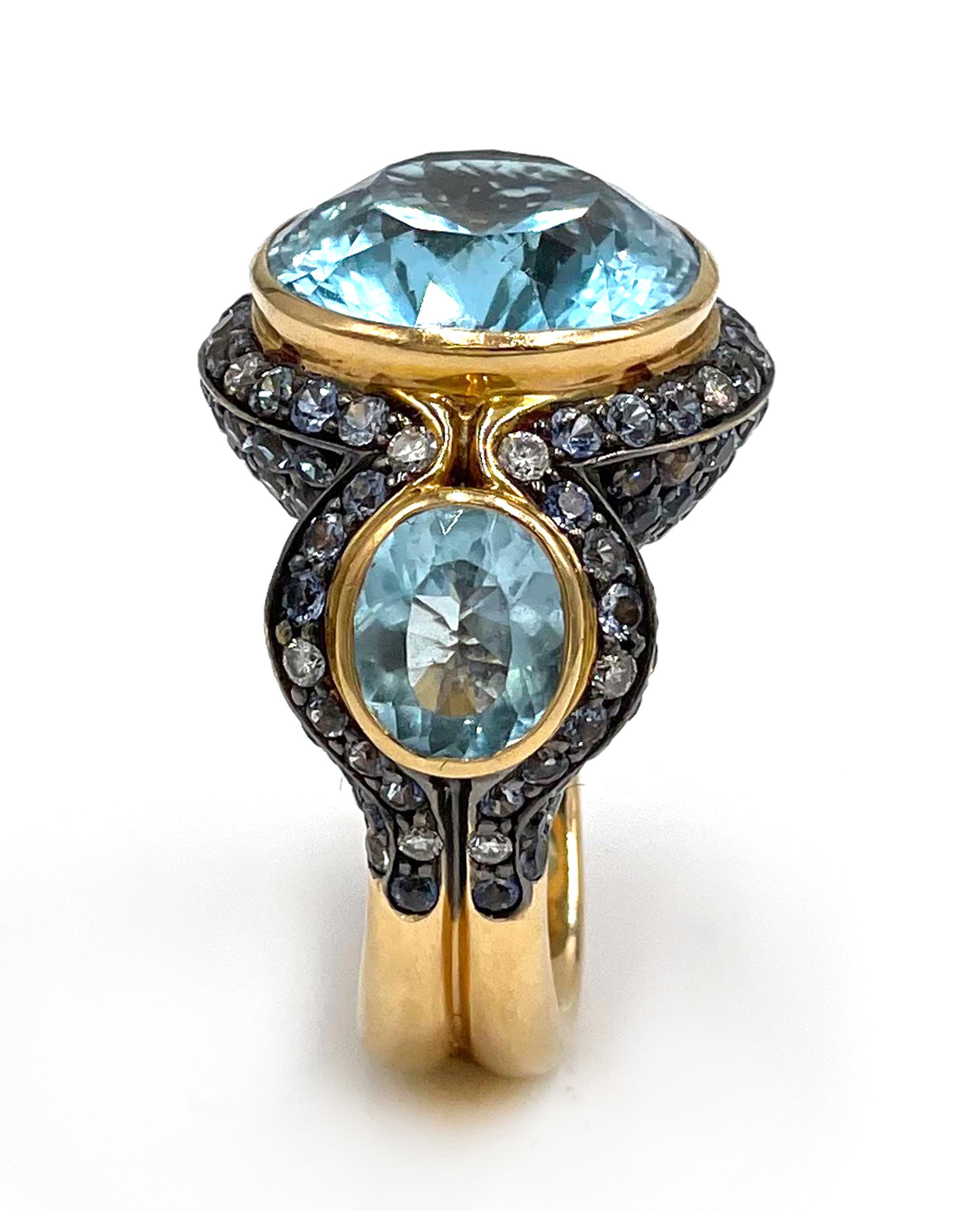 Oval Cut 18k Rose Gold and 21.34 Carat Blue Topaz Statement Ring For Sale