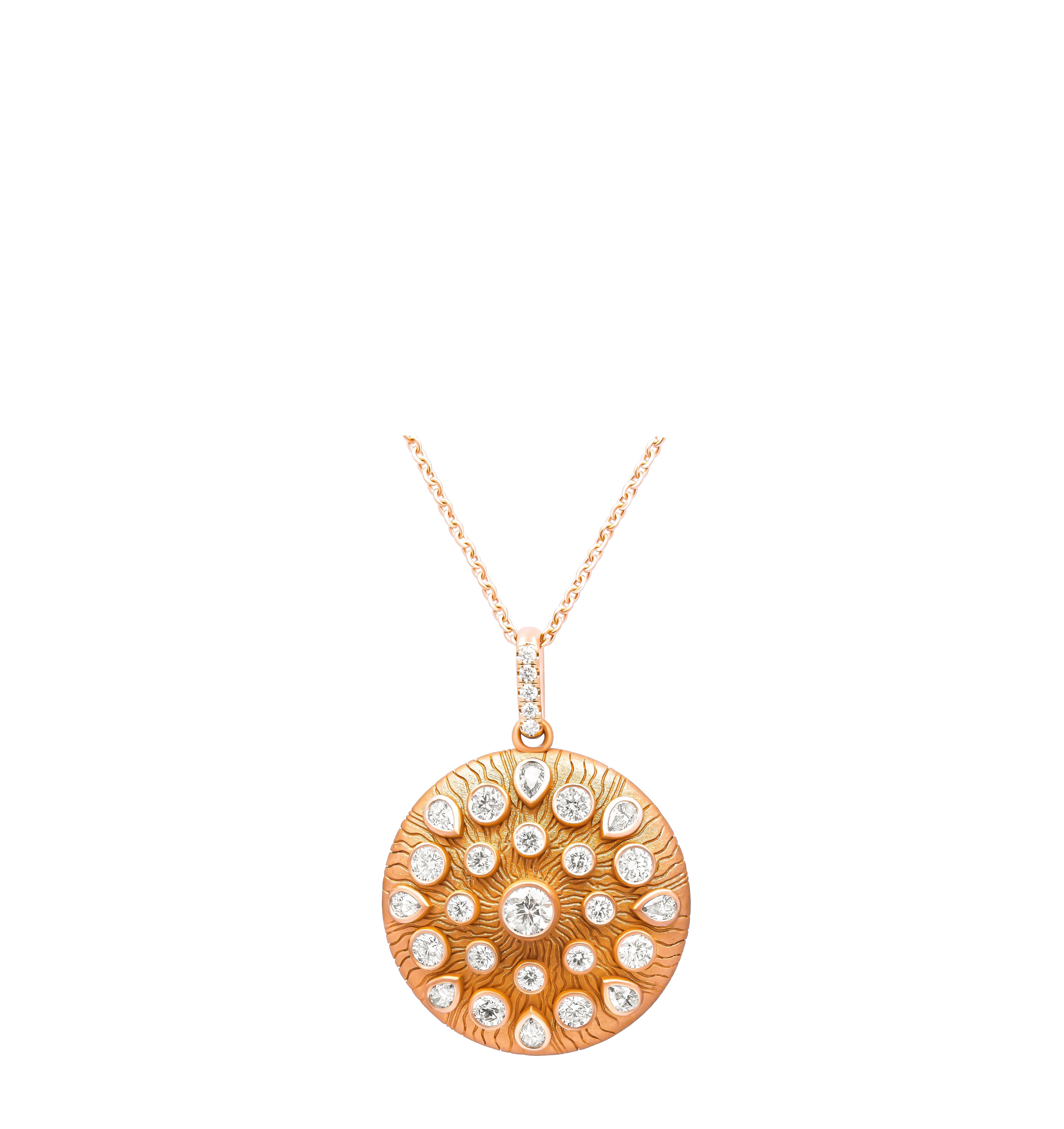 18K Rose Gold and Diamond Medallion Pendant In New Condition For Sale In New York, NY