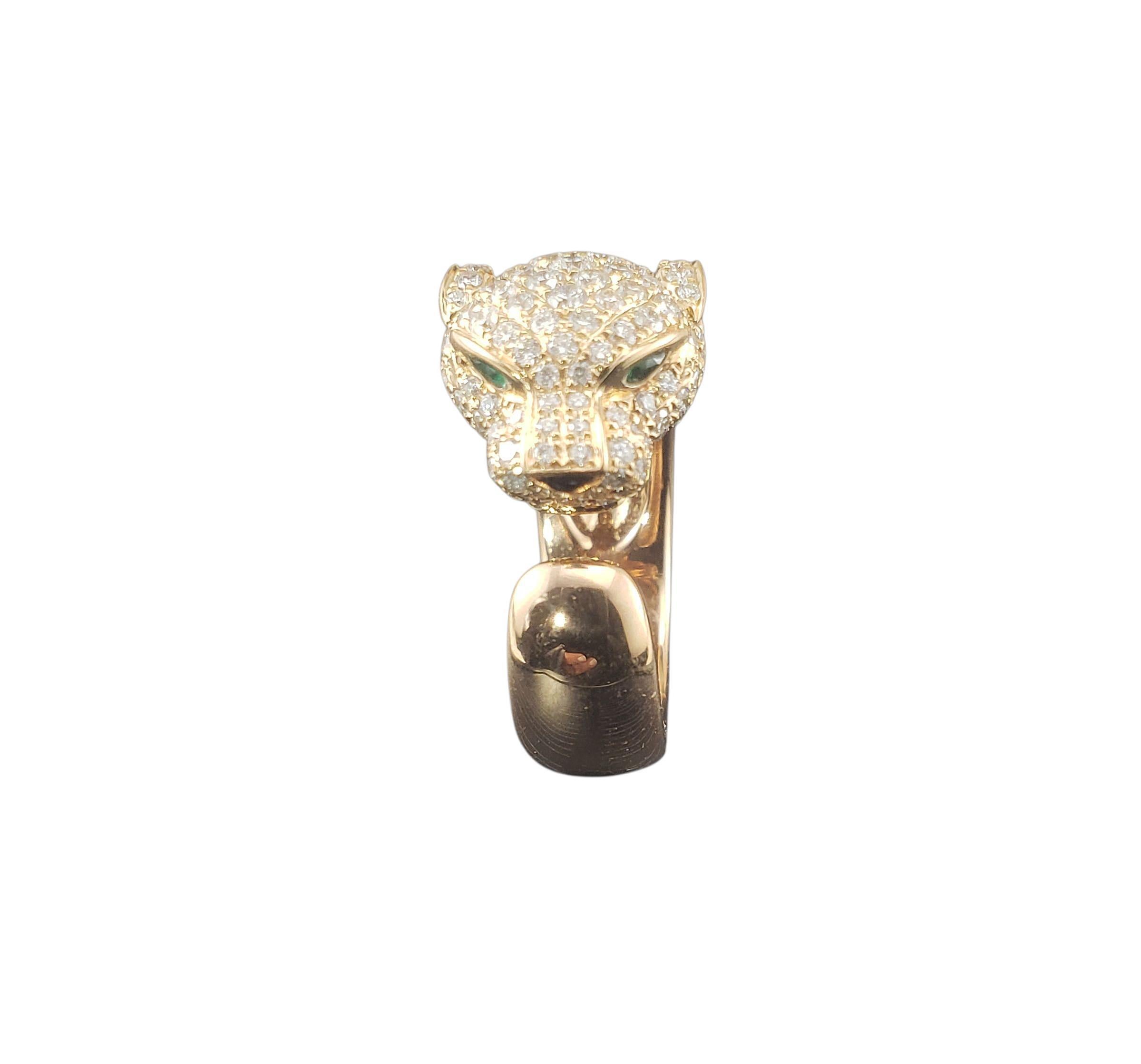 Anello Pantera in oro rosa 18 carati e diamanti, smeraldo e onice, misura 4,25-4,5 Certificato JAGi...

Questo splendido anello presenta una scultorea testa di pantera con 134 diamanti rotondi taglio brillante che brillano da ogni angolazione. Gli