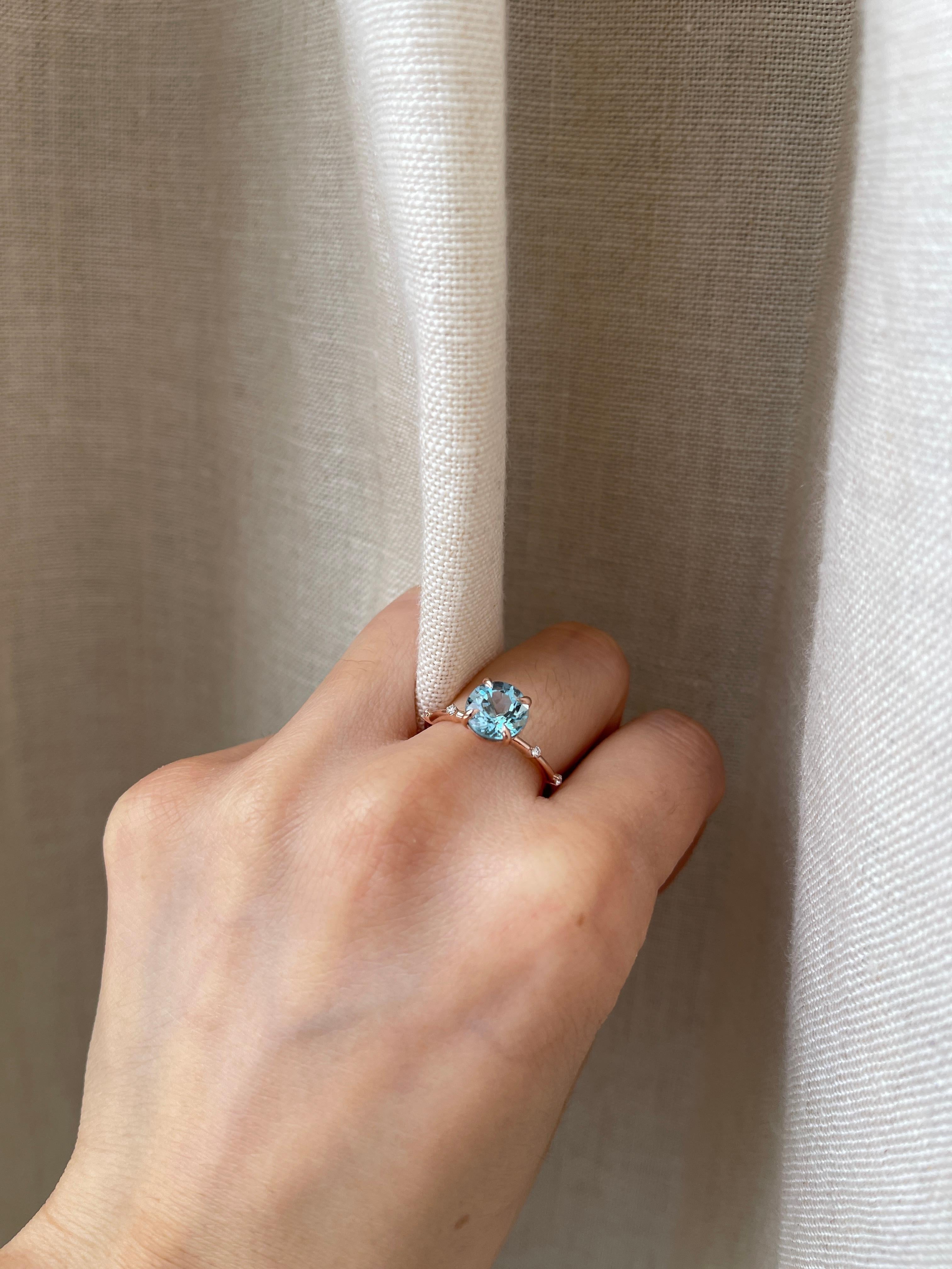 Women's 18K Rose Gold Aquamarine Diamond Ring For Sale