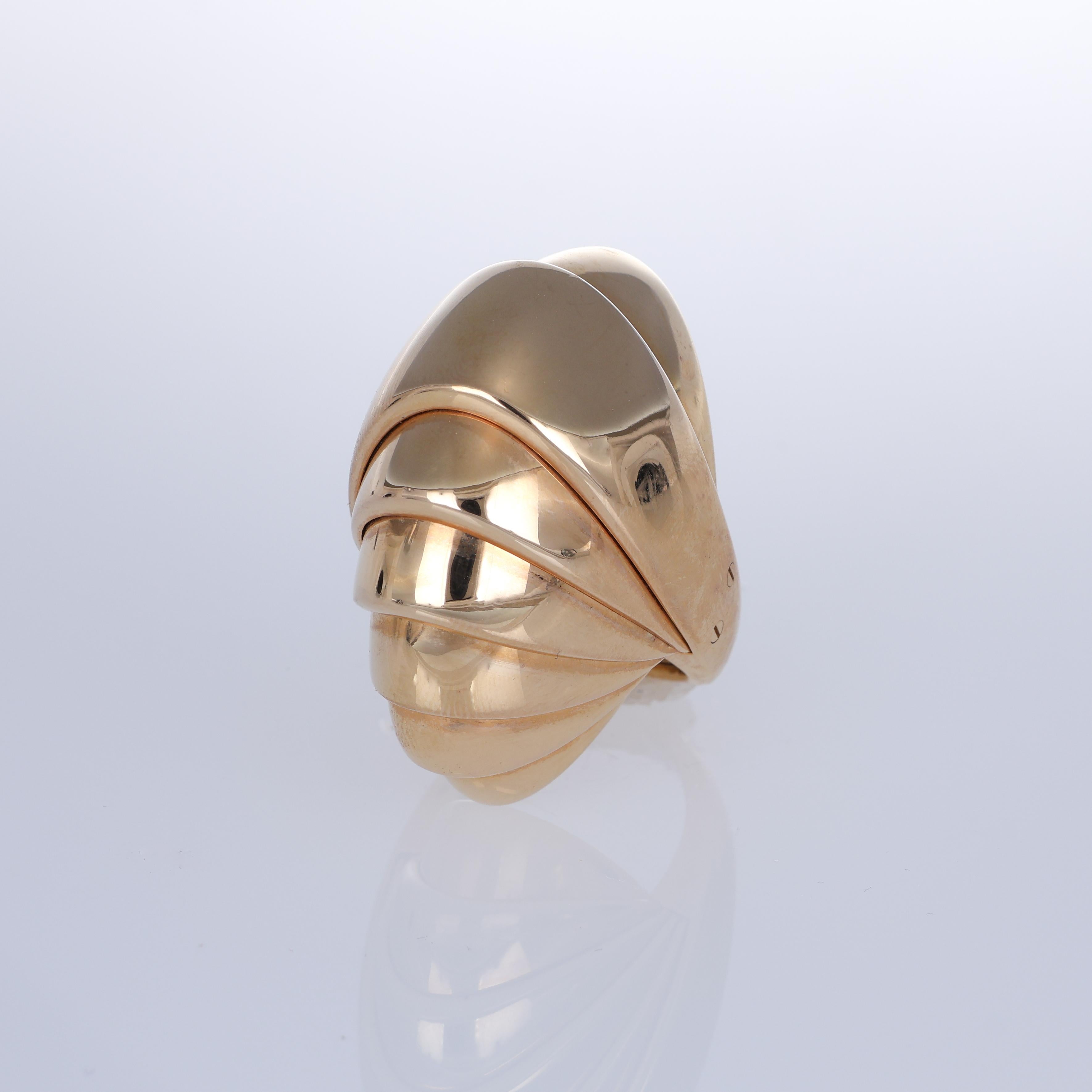 Brilliant Cut 18K Rose Gold Armadillo-Shape Ring For Sale