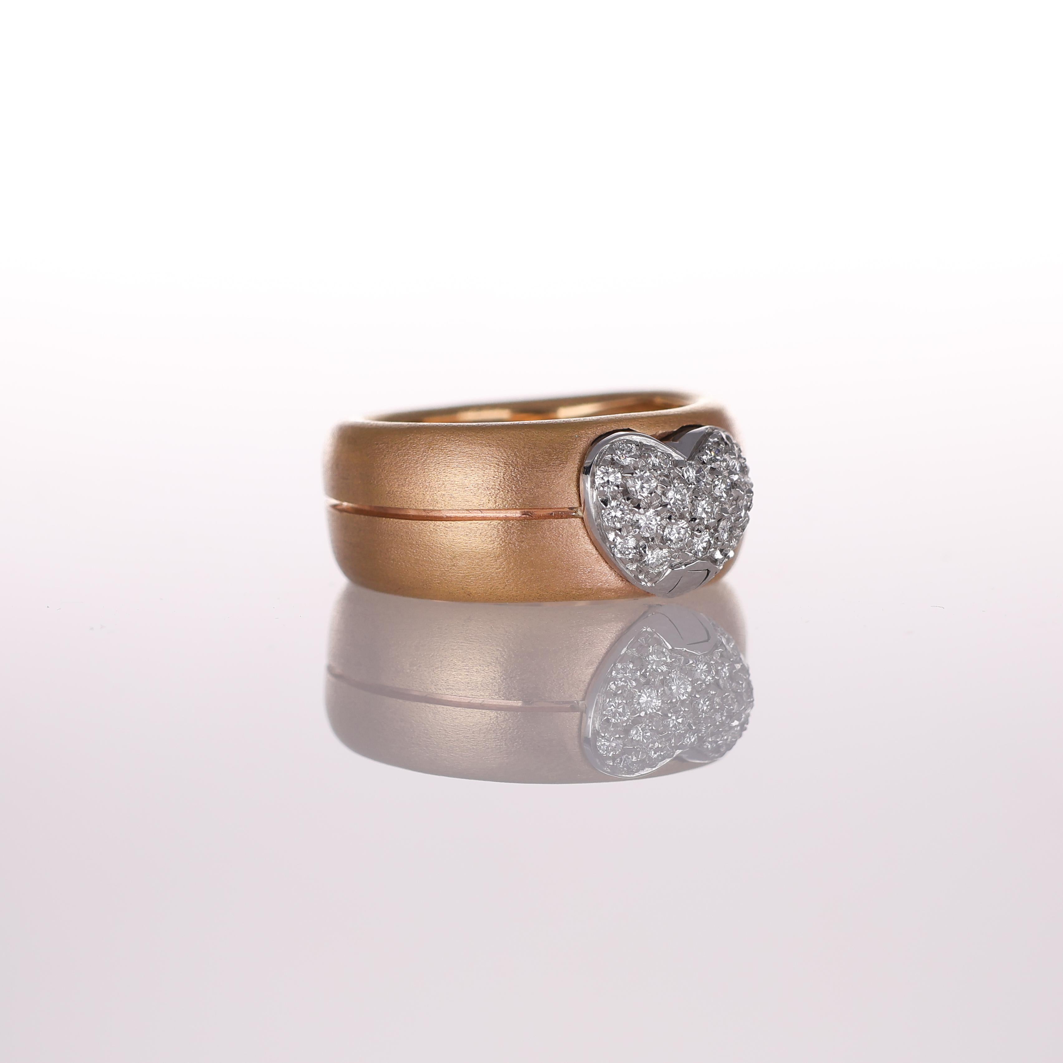 Brilliant Cut 18K Rose Gold Band Ring with Diamond Pavé Heart For Sale