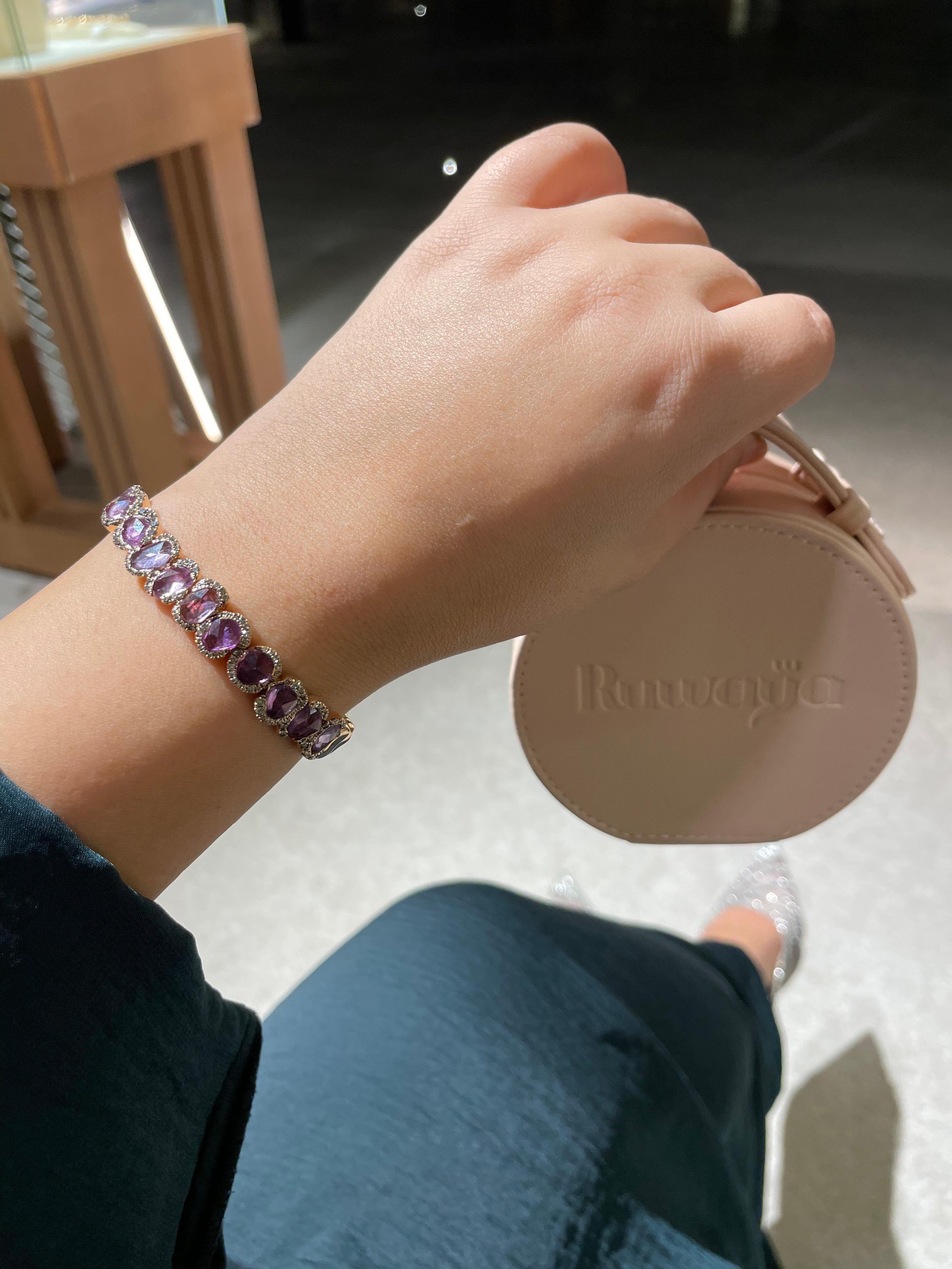 Ruwaya 18k rose  Gold bangle with pink Sapphires and Round Cut Diamonds In New Condition For Sale In Abu Dhabi, Abu Dhabi