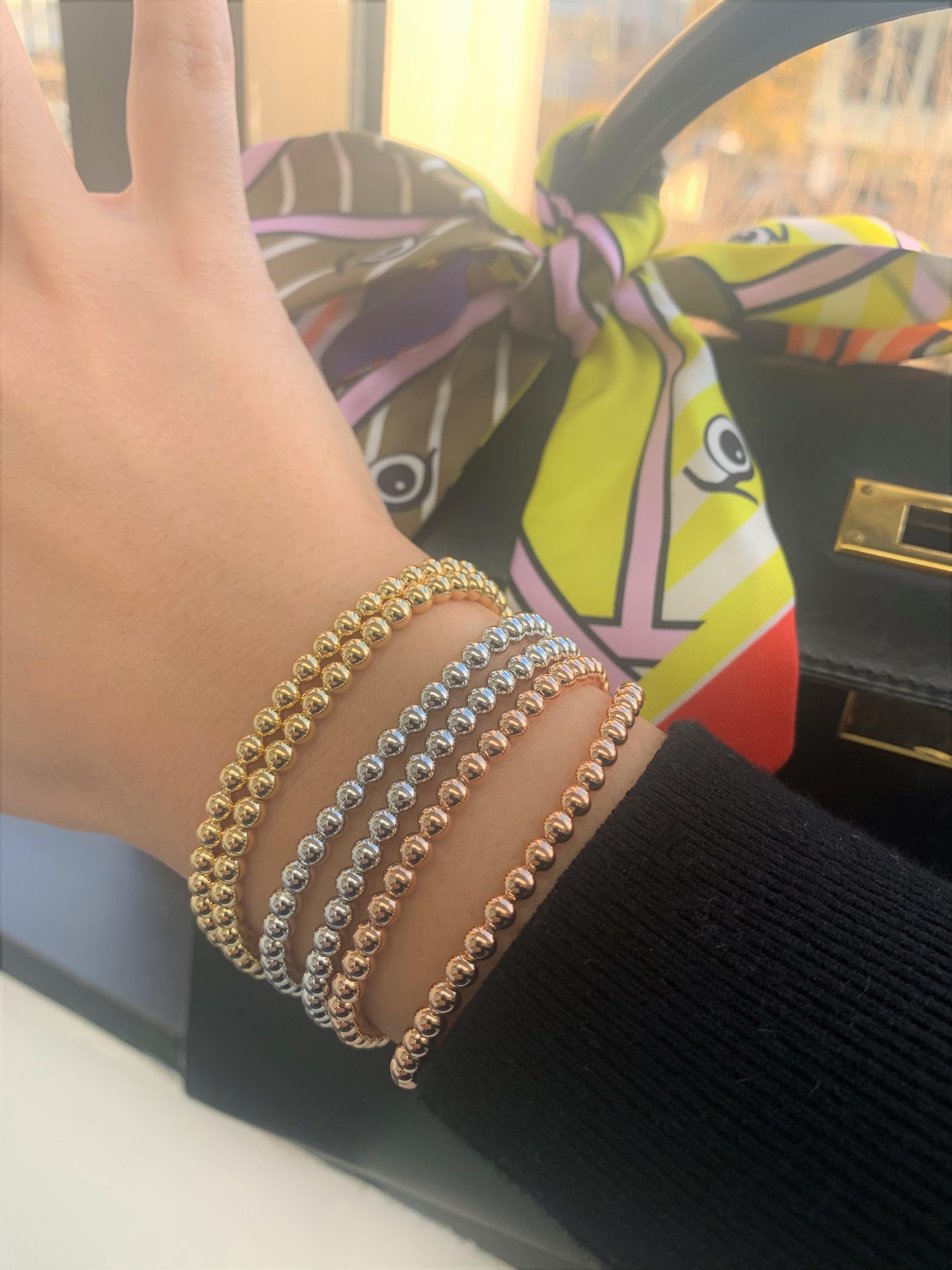 Bracelet extensible en perles d'or rose 18 carats en vente 1