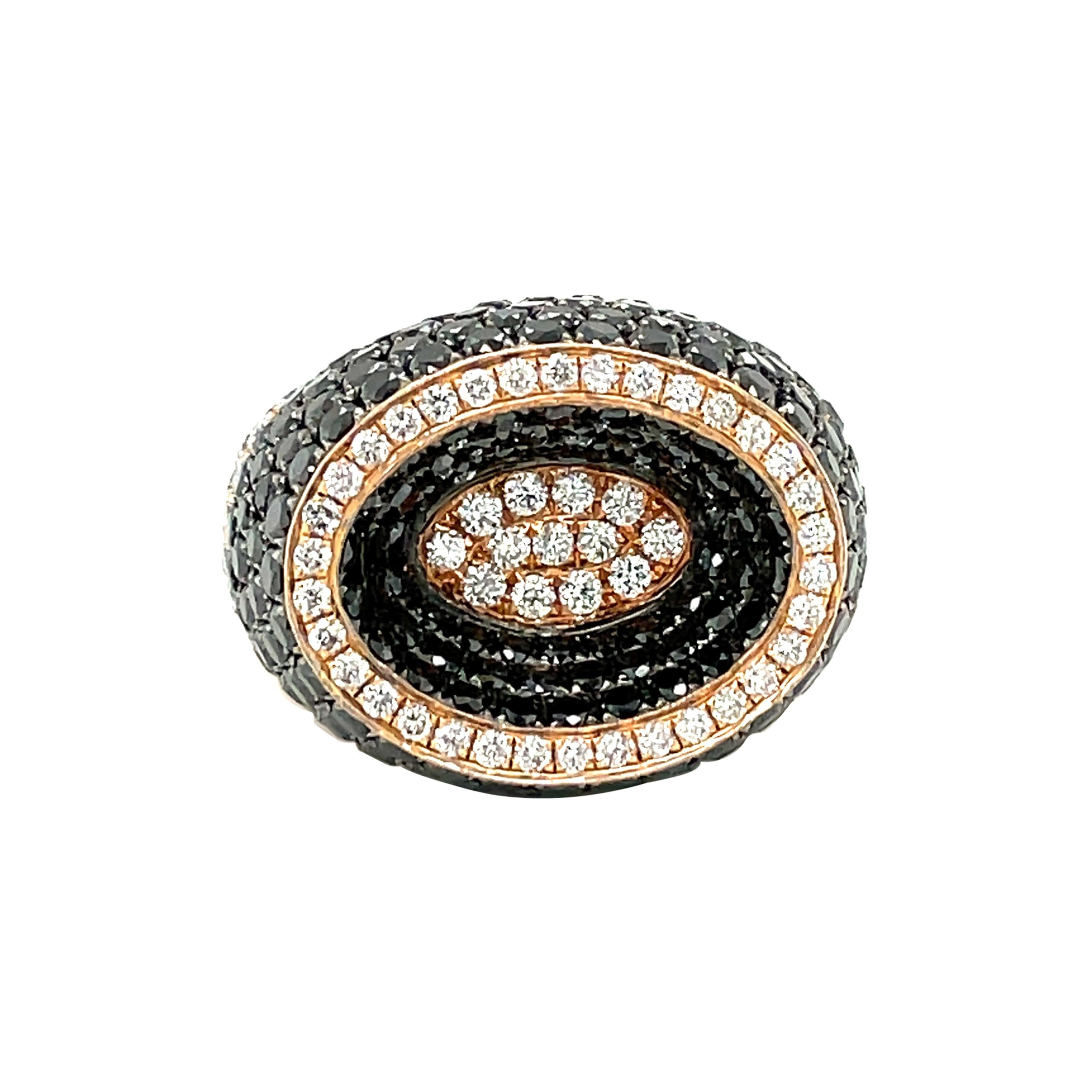 18k Rose Gold Schwarzer und weißer Diamant Cocktail Ring