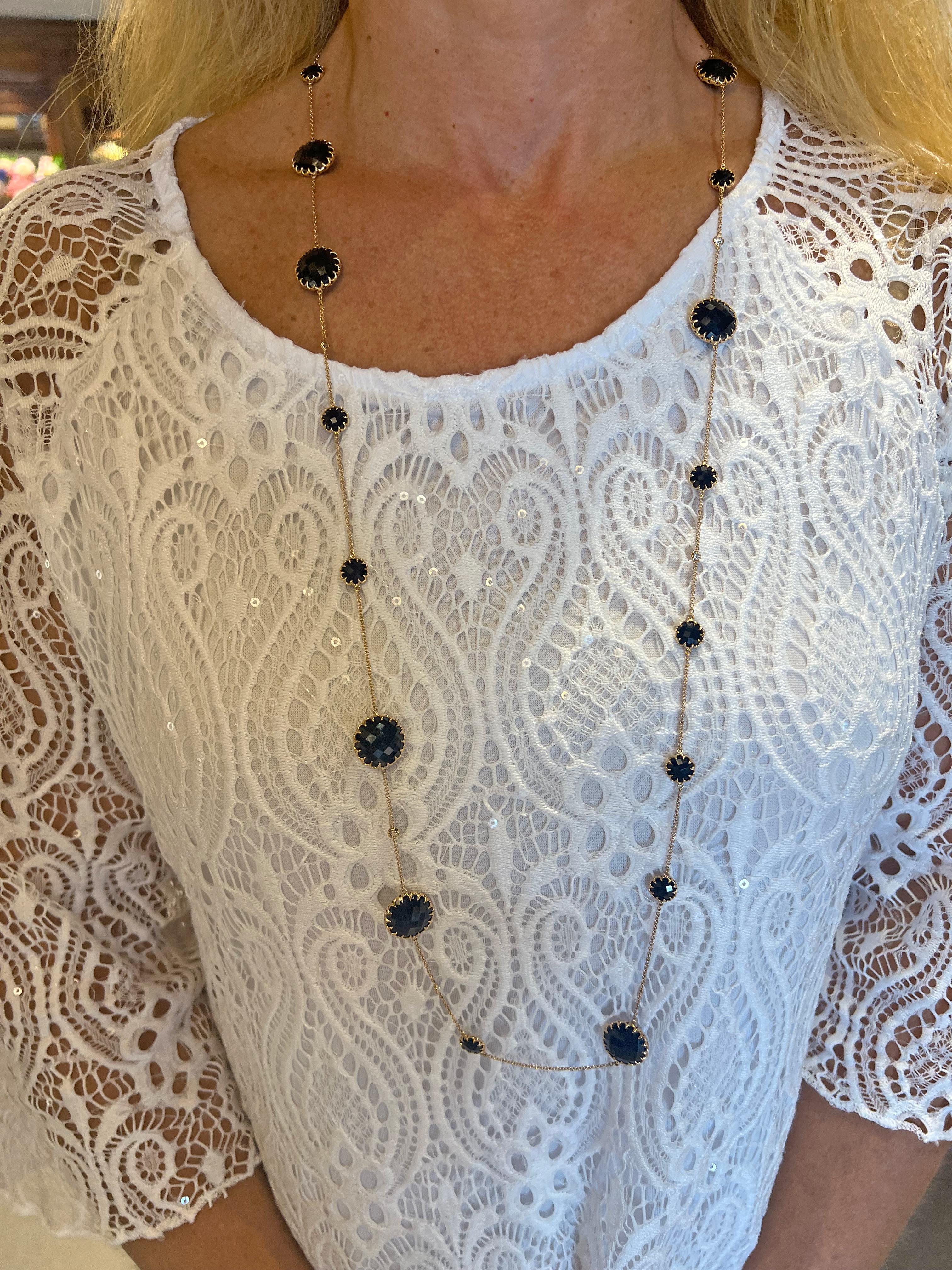 Collana a catena lunga in oro rosa 18k con diamanti e onice nero In condizioni ottime in vendita a Palm Beach, FL