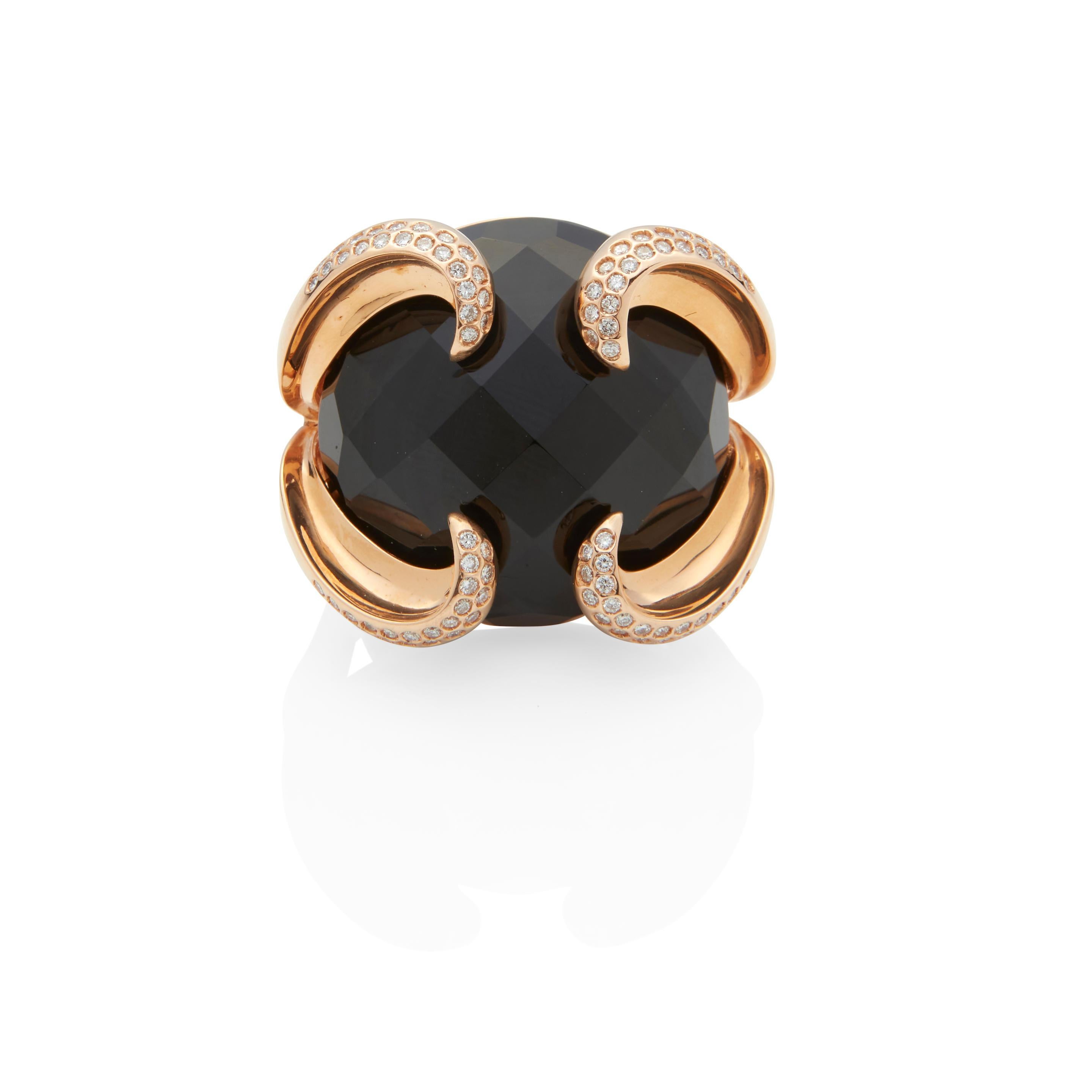 Round Cut 18k Rose Gold & Black Onyx Ring with 0.35 Carat Diamond Accents, Size 7 1/2 For Sale