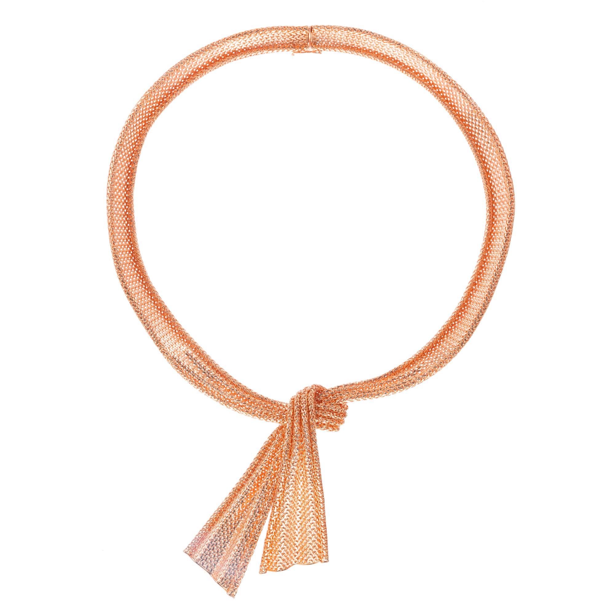 Wheat scarf design mesh 18k rose gold scarf style necklace. box lock closure and figure 8 safety catch. 

18k rose gold 
Chain: 17.25 Inches 
Stamped: 18KT
83.1 grams
Top to bottom: 78mm or 3 Inches
Width: 5.5mm or 2.25 Inches
Depth or thickness: