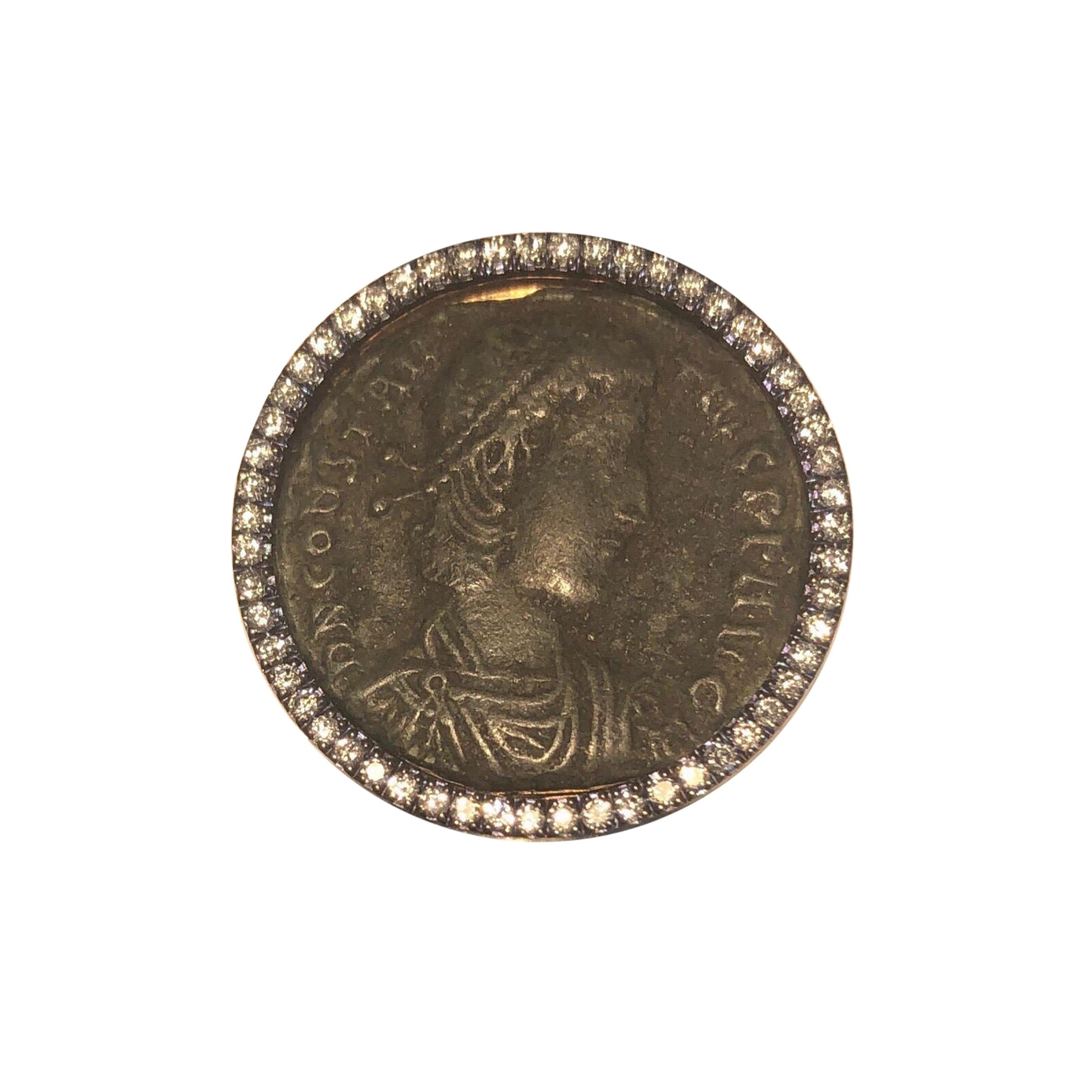 Bague ancienne pièce romaine en or rose 18 carats, bronze et diamants