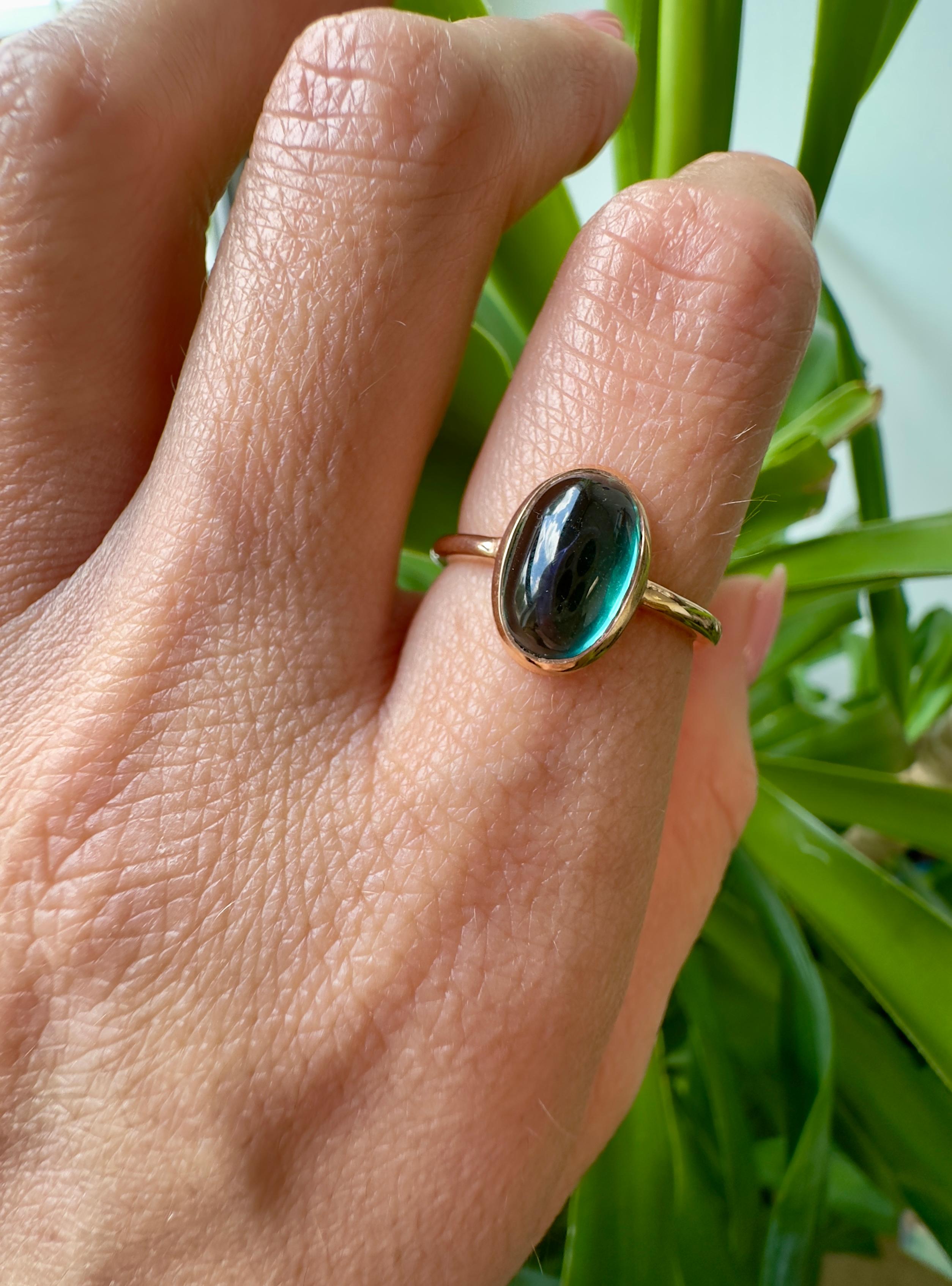 Bague en or rose 18 carats avec tourmaline cabochon en vente 1