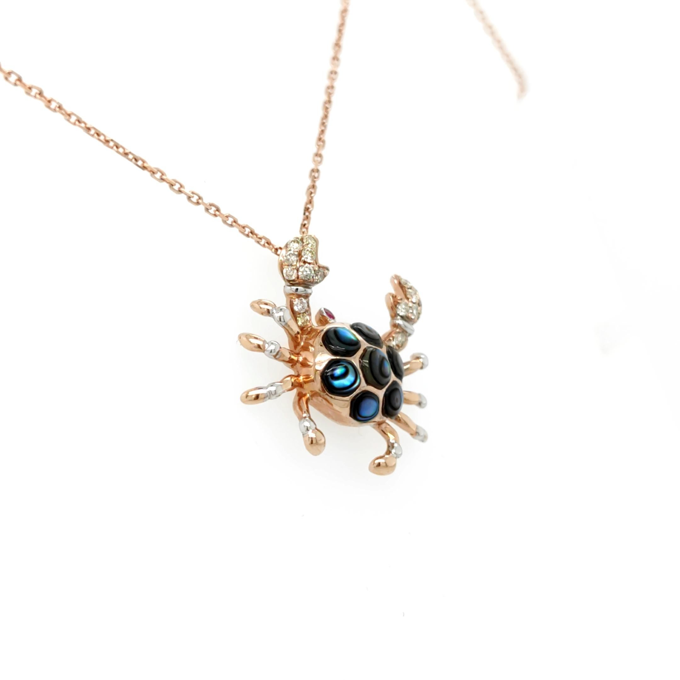 18 Karat Roségold Halskette mit Krabben-Diamant-Anhänger mit Rubinen und Abalone-Muschel  (Moderne) im Angebot