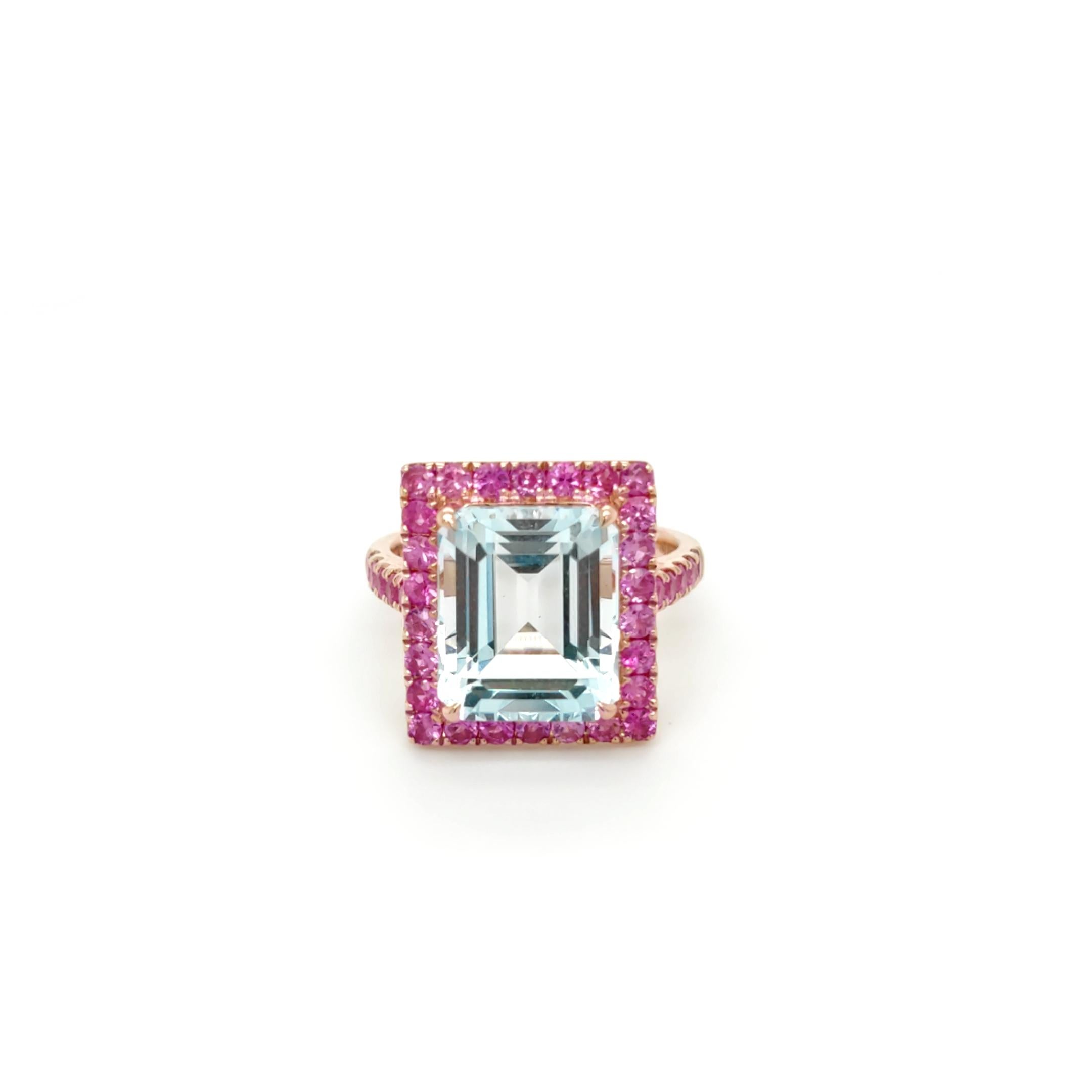 Modern 18K Rose Gold Delightful Pink Sapphire & Aquamarine Cocktail Ring For Sale