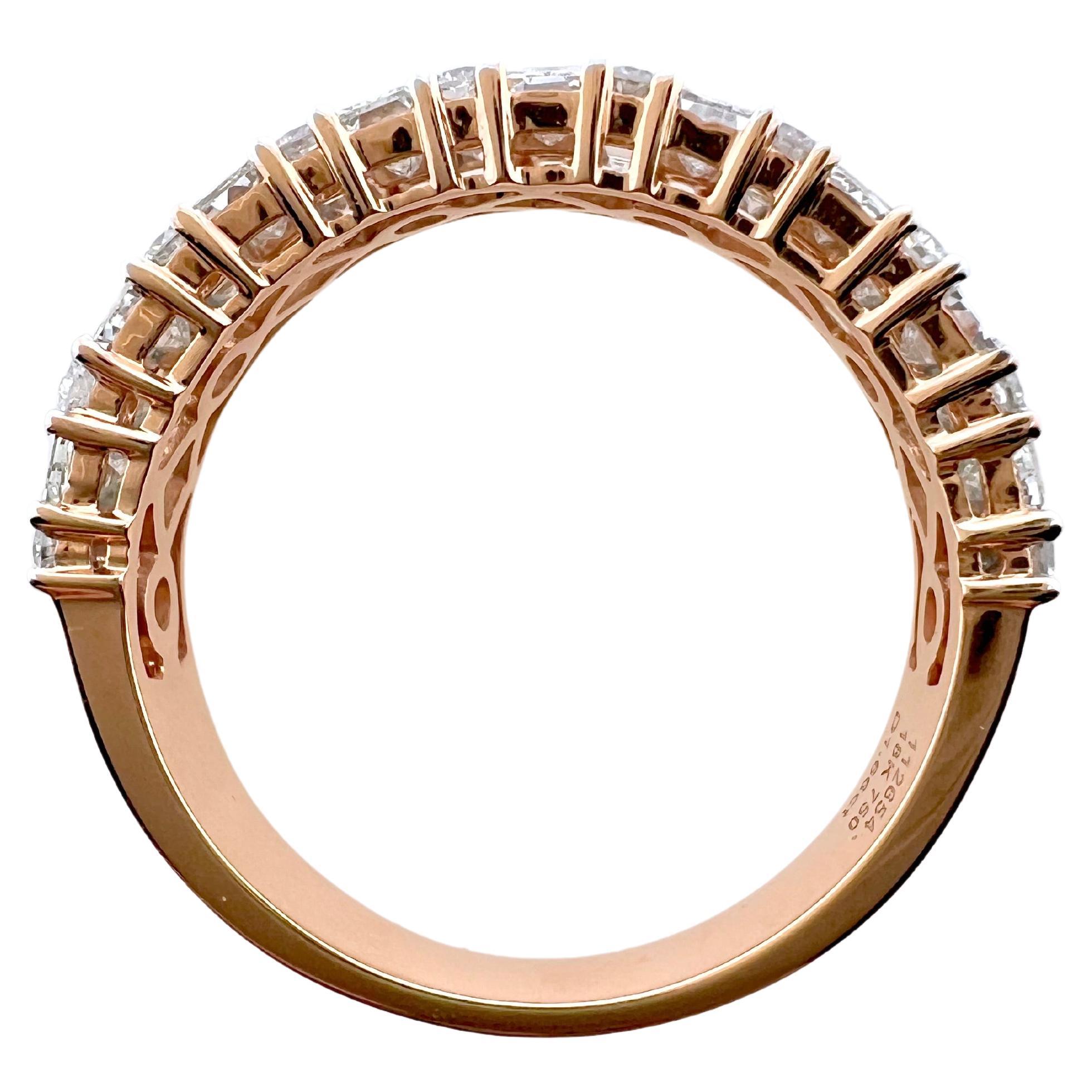 18k Rose Gold Diamond Band with Baguettes and Round Brilliant Cut In New Condition For Sale In Carrollton, TX