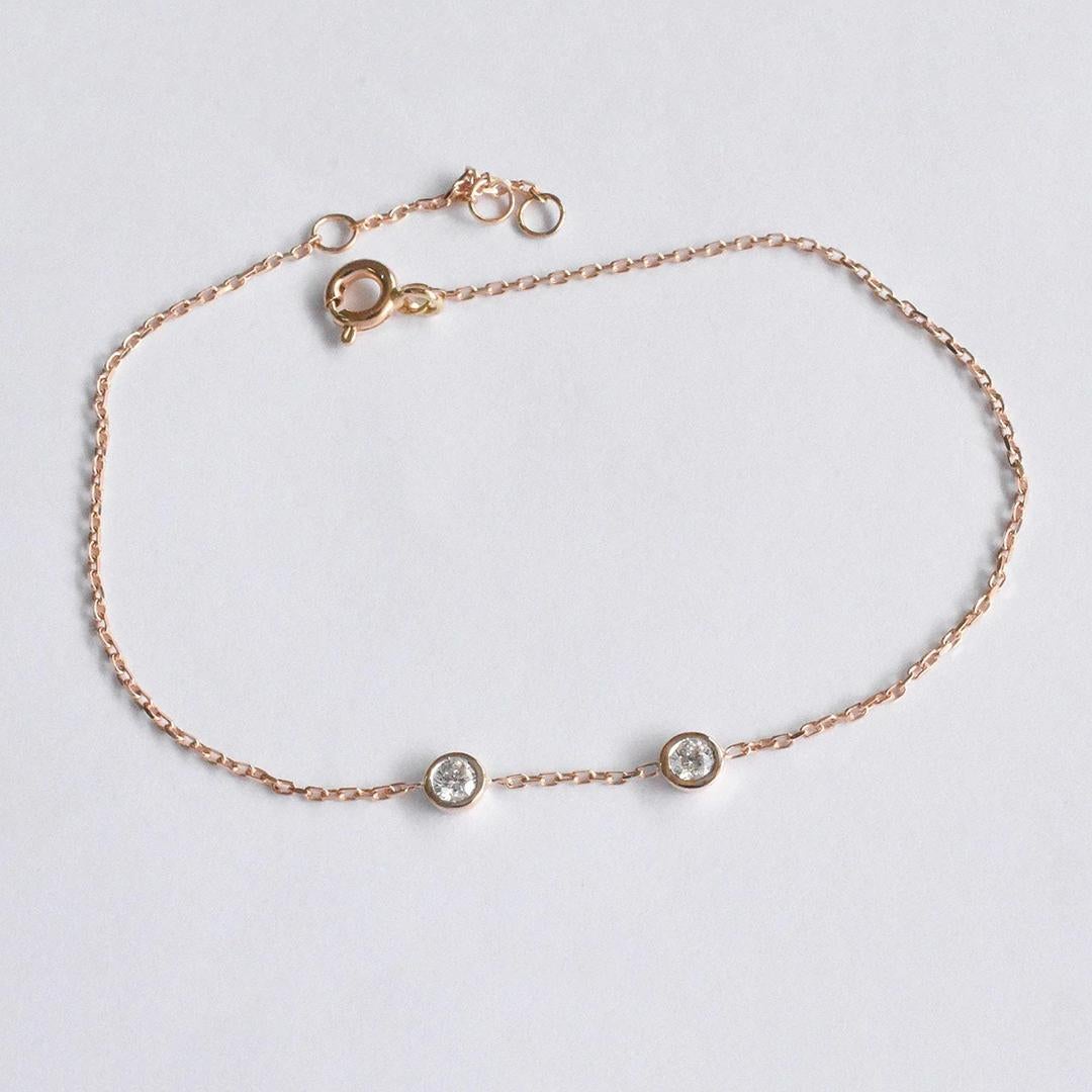 Taille ronde Bracelet duo de diamants en or 18 carats avec lunette en diamants en vente