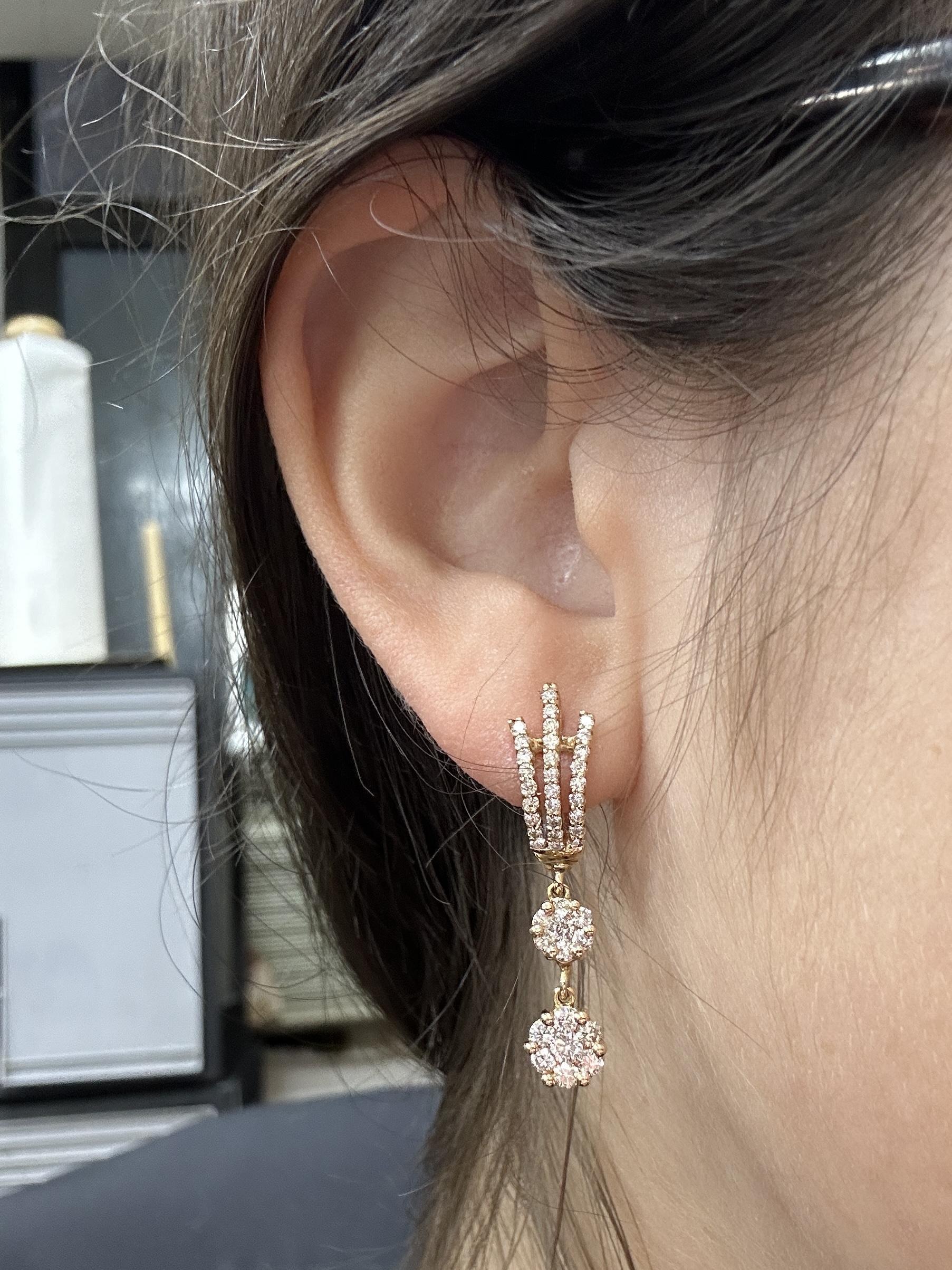 Orecchini a goccia con diamanti in oro rosa 18k in vendita 3