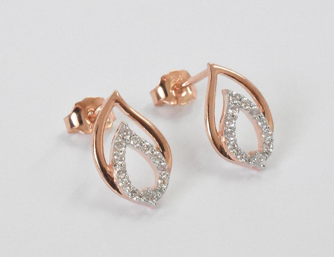 gold minimalist earrings
