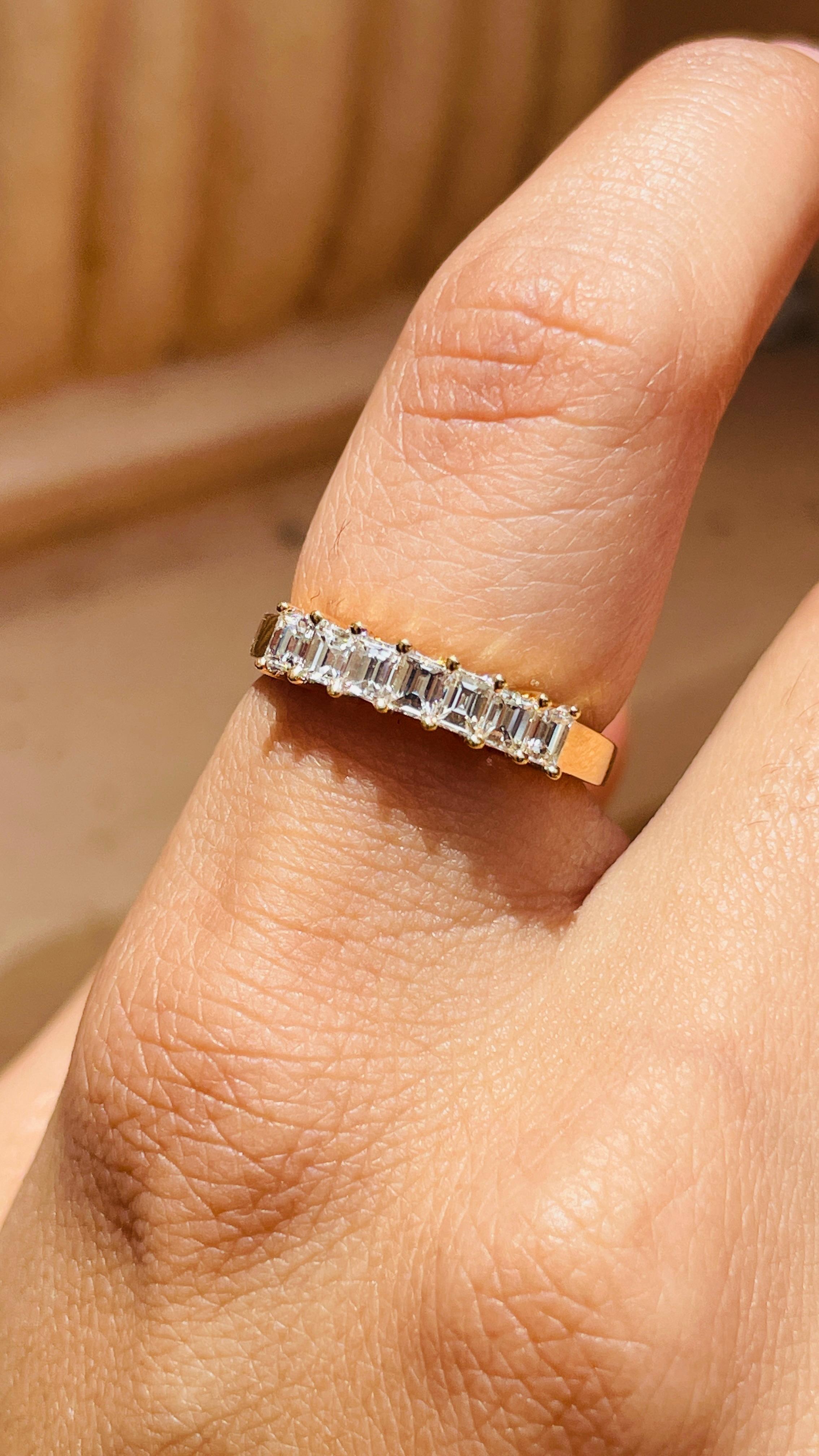 Im Angebot: 18 Karat Gelbgold Moderner Diamant Halb-Eternity-Ring () 10