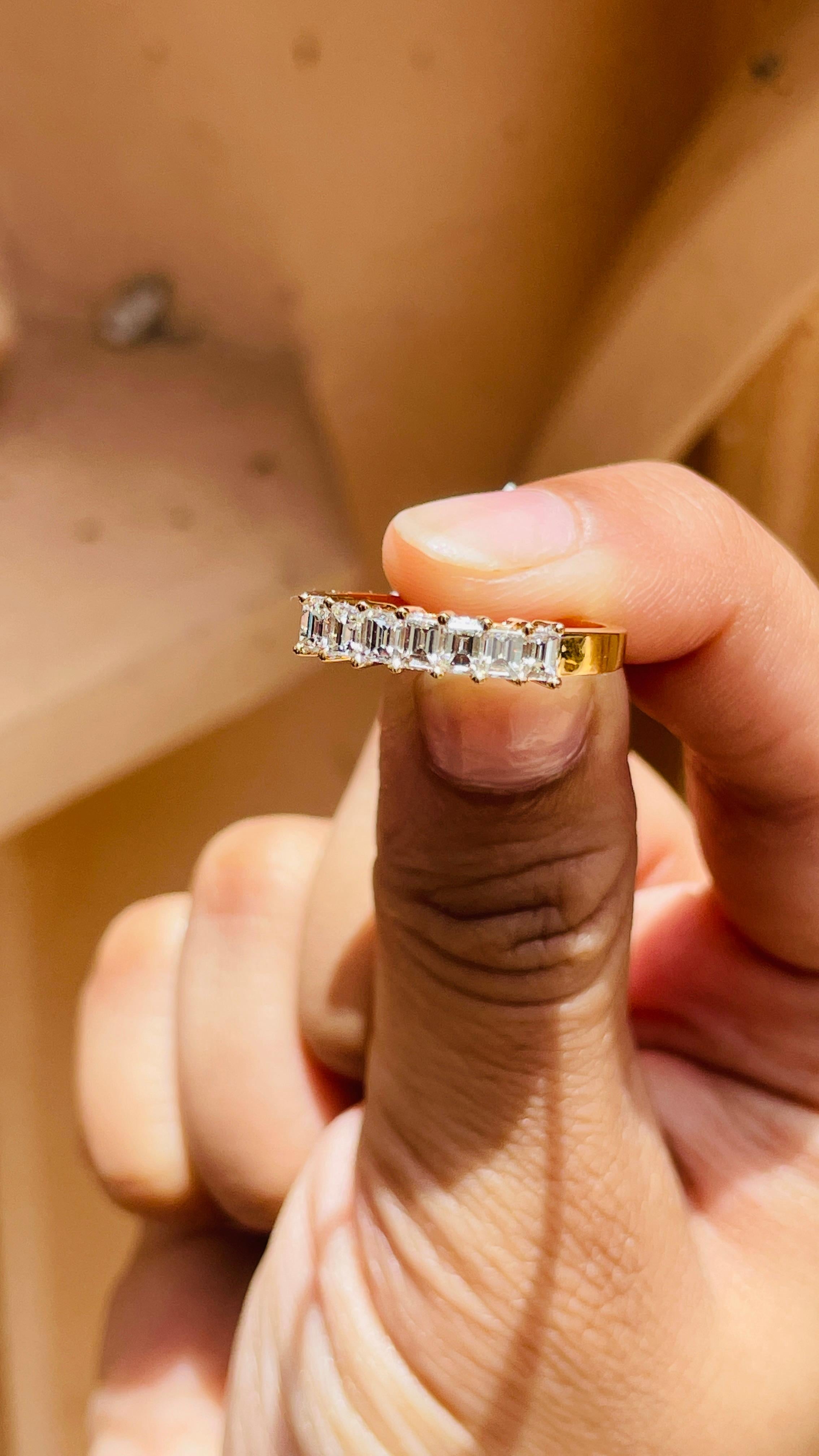 Im Angebot: 18 Karat Gelbgold Moderner Diamant Halb-Eternity-Ring () 11