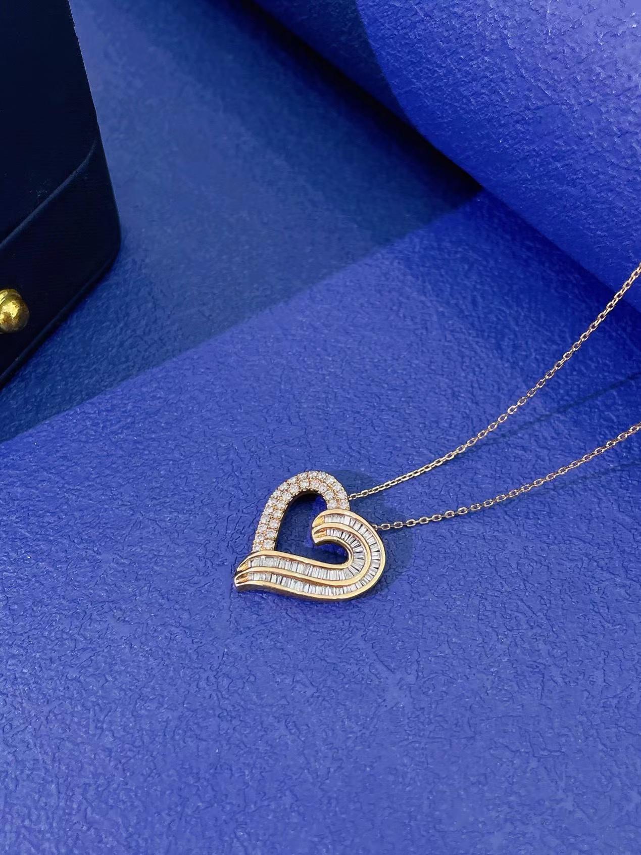 18K Rose Gold Diamond Heart Necklace
Diamonds - 0.49 CT 
18K Rose Gold - 3.53 GM

Nurati Jewelry's stunning heart pendant is a beautiful expression of love and elegance. Available in both white and rose gold, this exquisite piece features sparkling