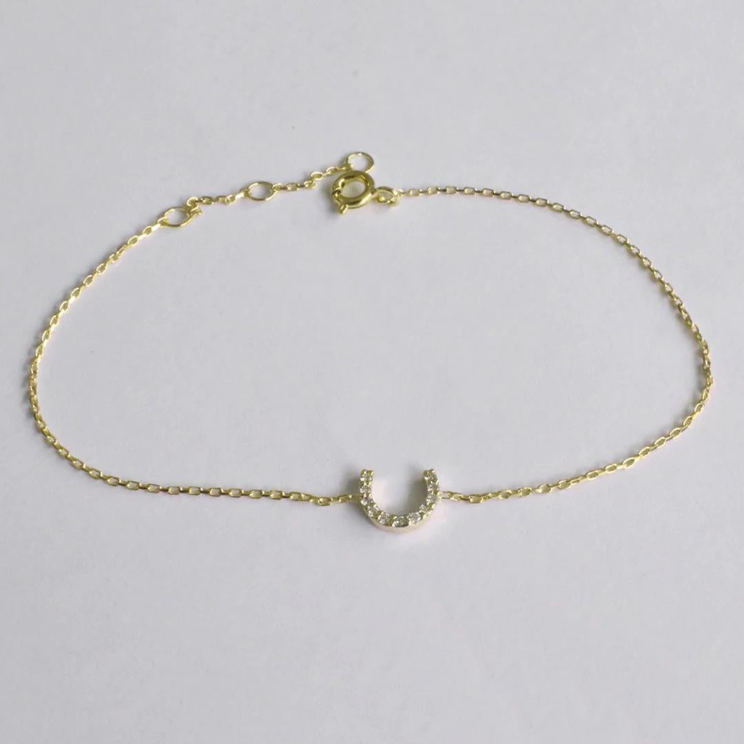 Moderne Bracelet en or 18k avec fer  cheval et diamants Bracelet en chane dlicate en vente