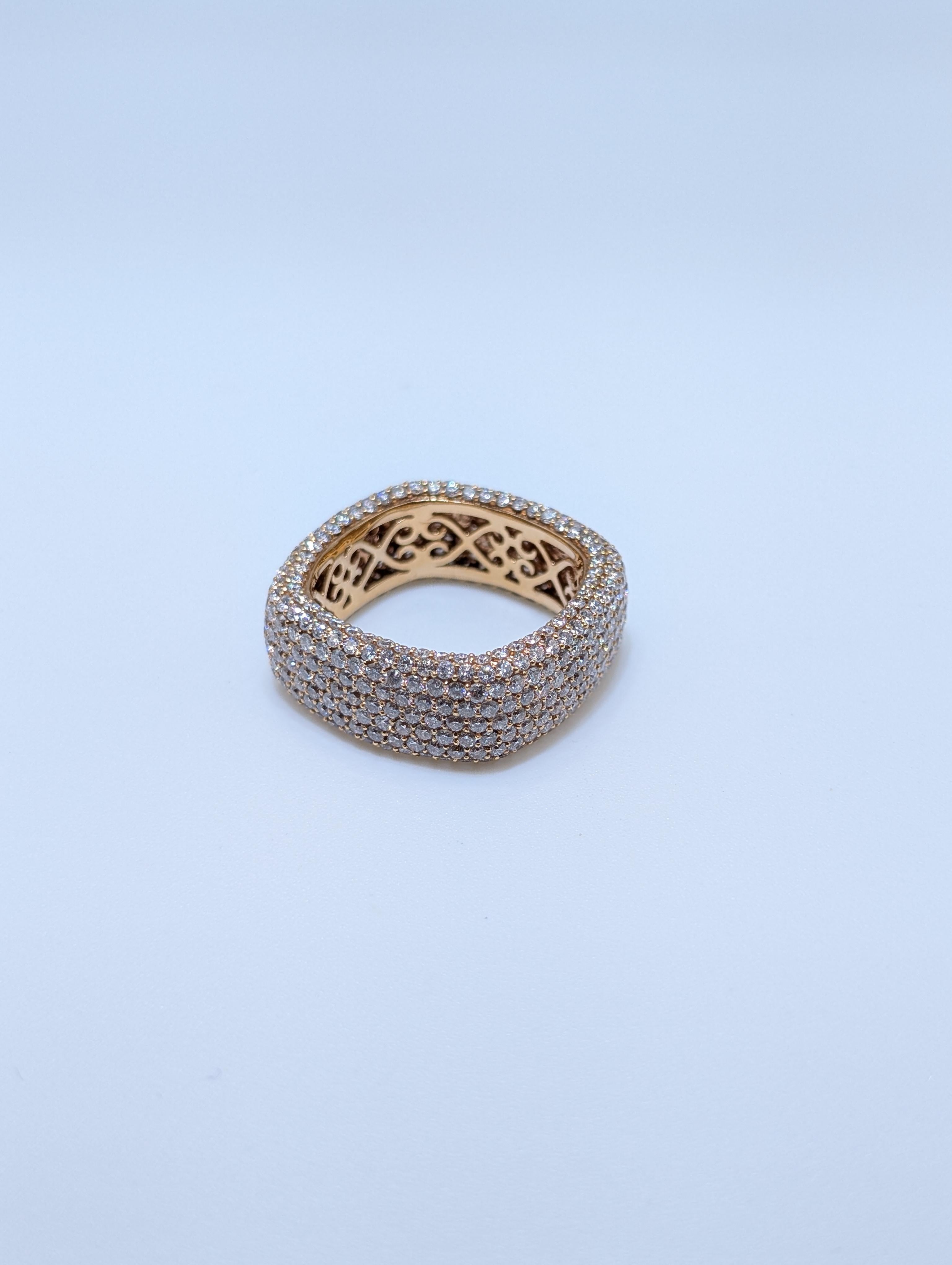 da uomo o donna 18k Rose Gold Diamond Pave Set Diamond Ring in vendita