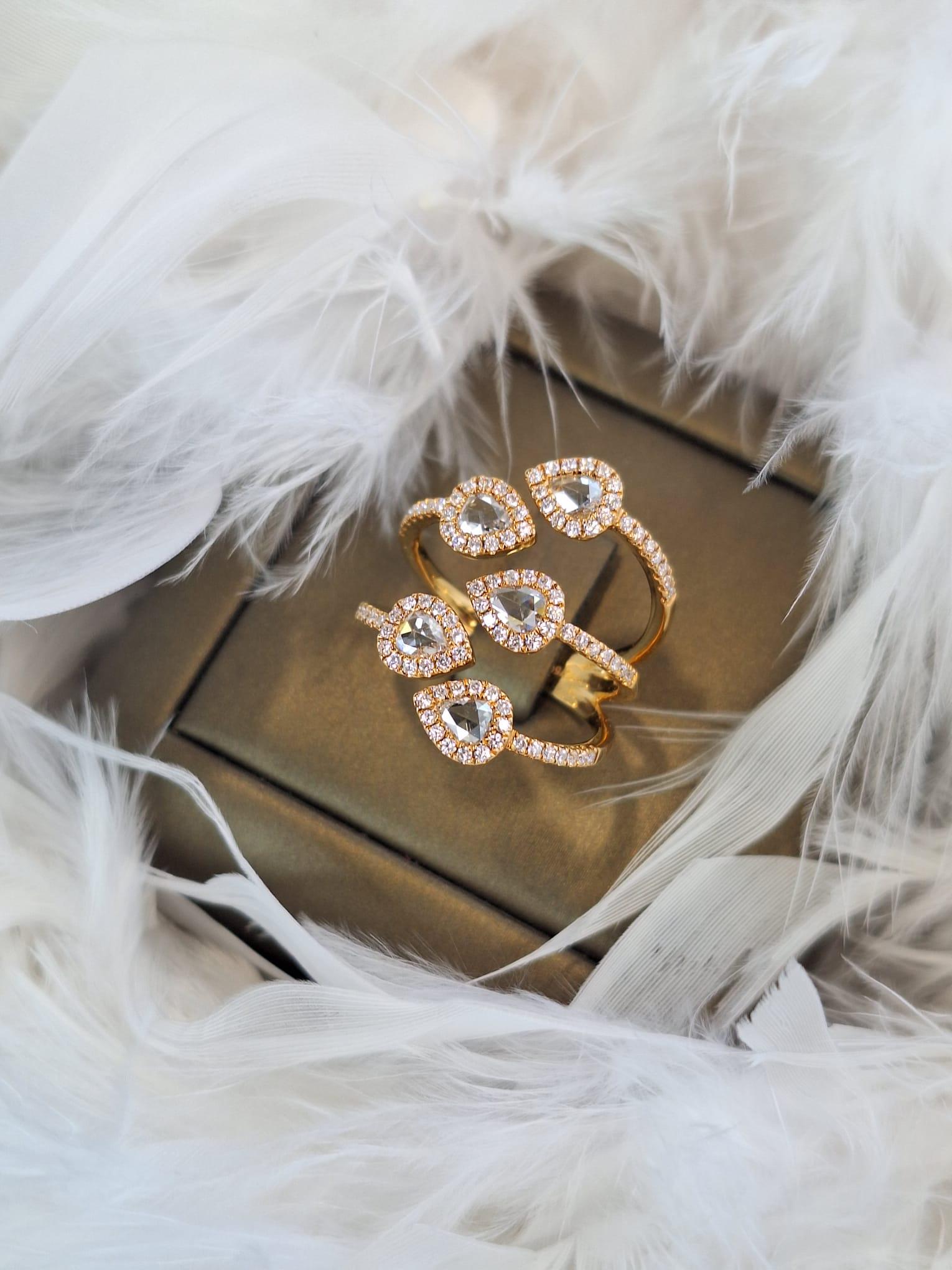 18K Rose Gold Diamond Ring In New Condition For Sale In Central, HK