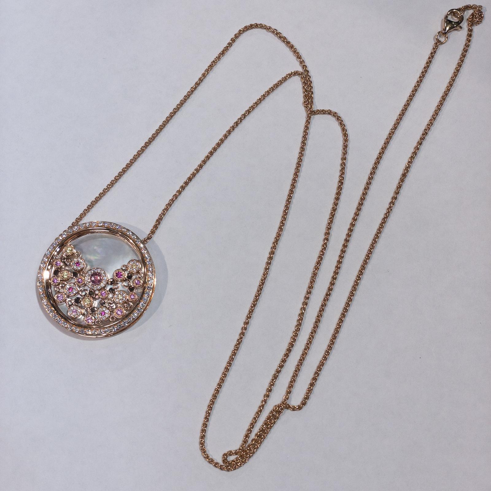 18K Rose Gold Diamond Sapphire Shell Necklace In New Condition For Sale In Central, HK