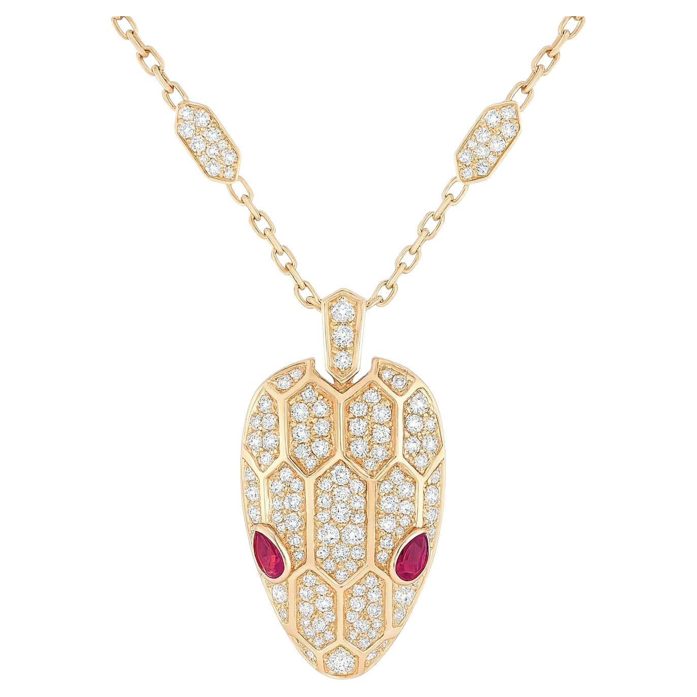 oro rosa 18 carati  Collana con ciondolo a forma di testa di serpente con diamante in vendita