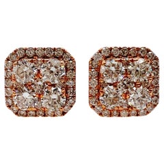 Boucles d'oreilles de style clou en or rose 18k avec diamants